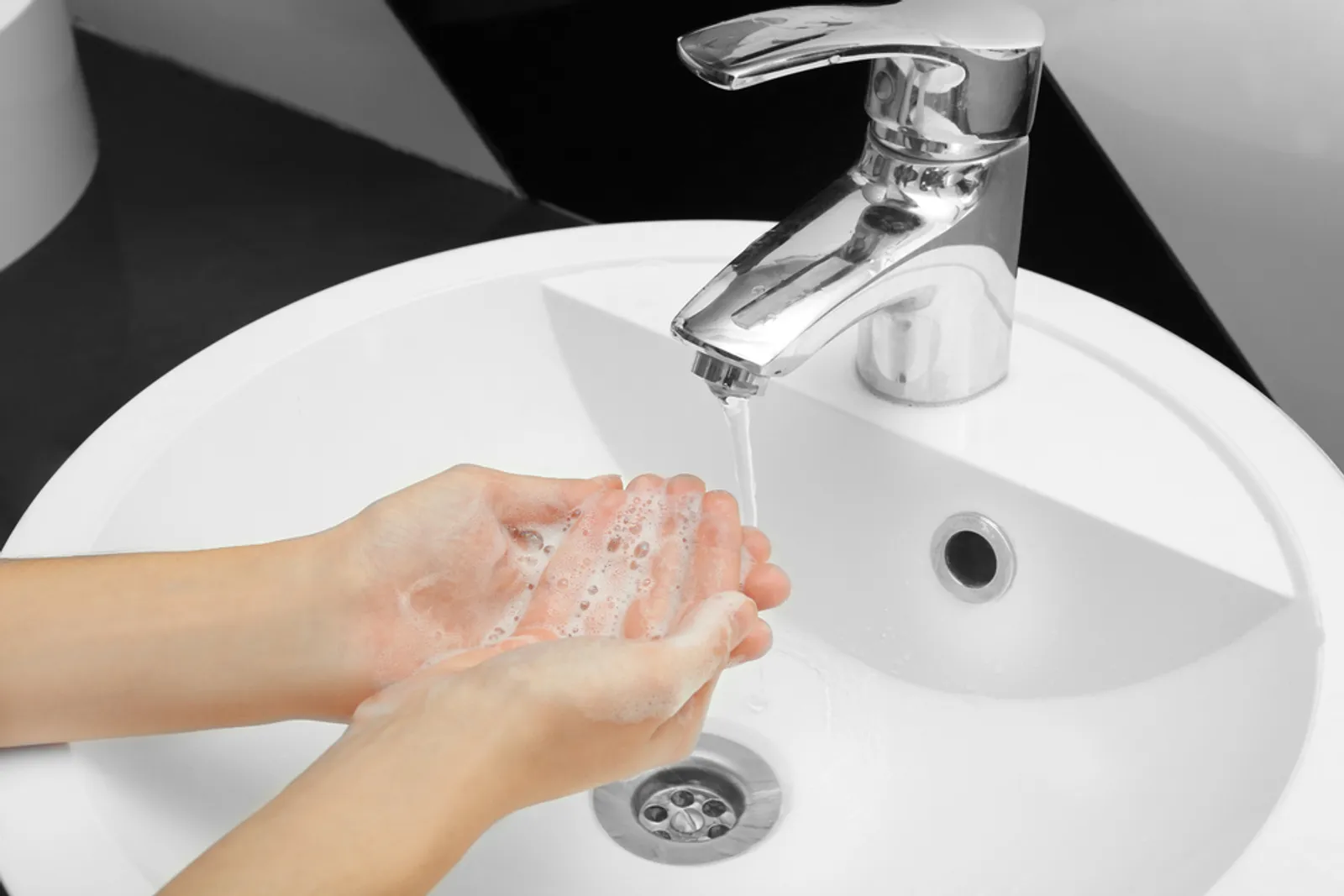 5 Perawatan Kulit Kering karena Sering Cuci Tangan
