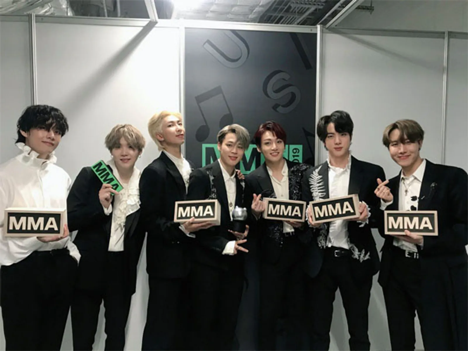 BTS Borong Piala, Ini Daftar Pemenang Melon Music Awards 2020