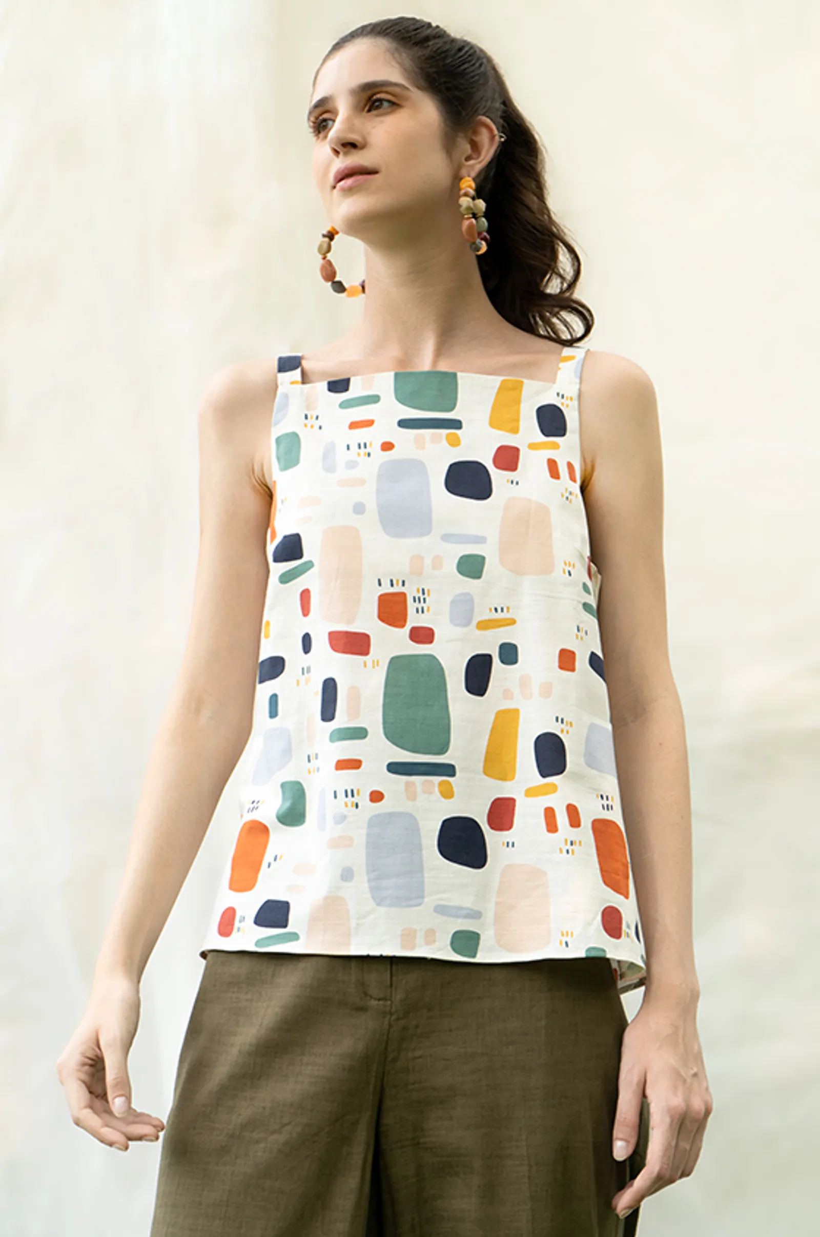 #PopbelaOOTD: Baju Warna-warni dari Brand Lokal, Makin Playful!