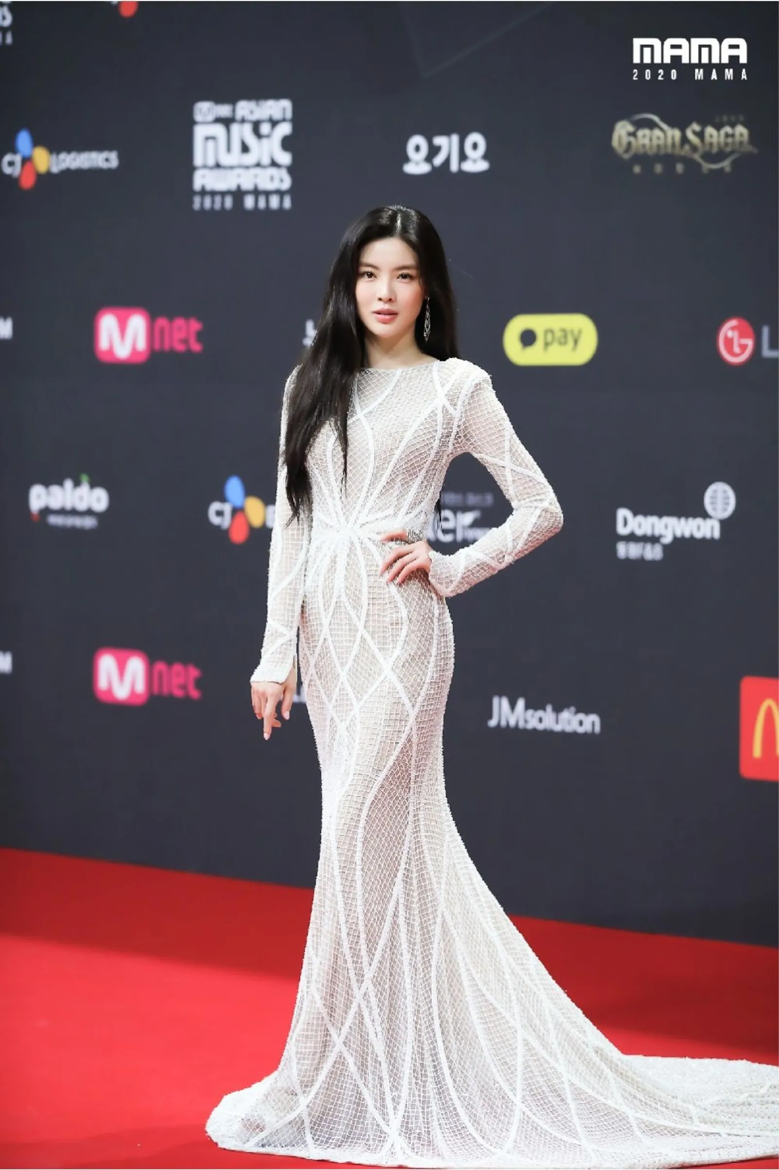 10 Gaya Terbaik Artis Korea di MAMA 2020, BTS hingga Lee Sun Bin