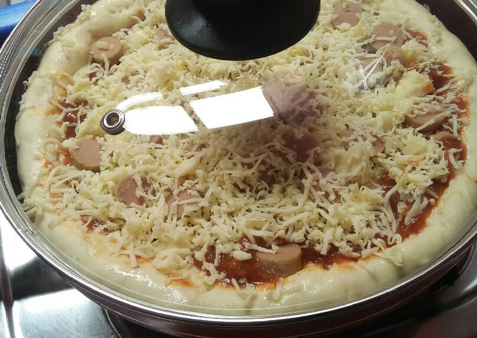Pakai Teflon dan Rice Cooker, Ini 3 Resep Pizza Rumahan yang Enak