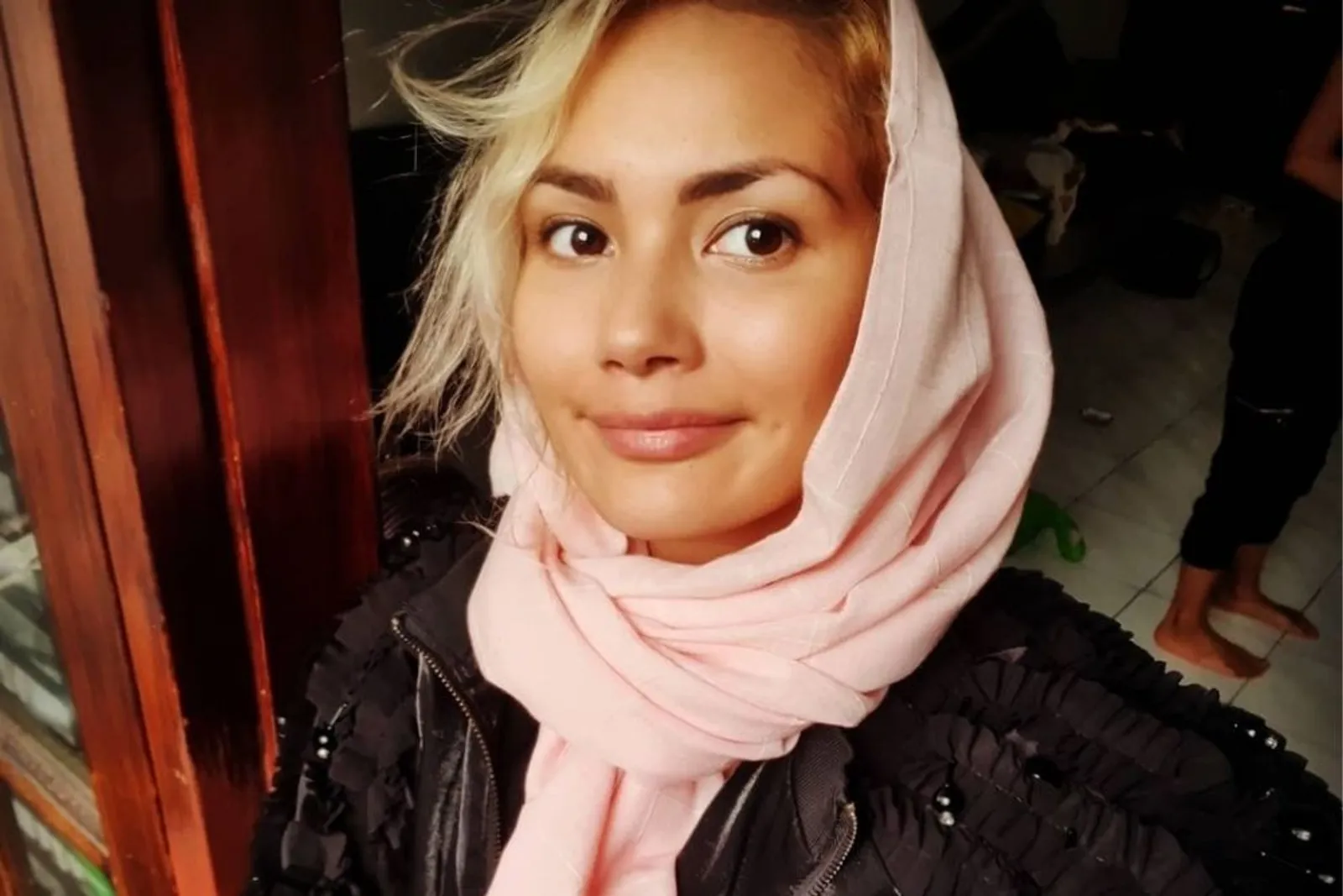 7 Pesona Audur Linda, Si Bule Asal Islandia yang Kini Memeluk Islam