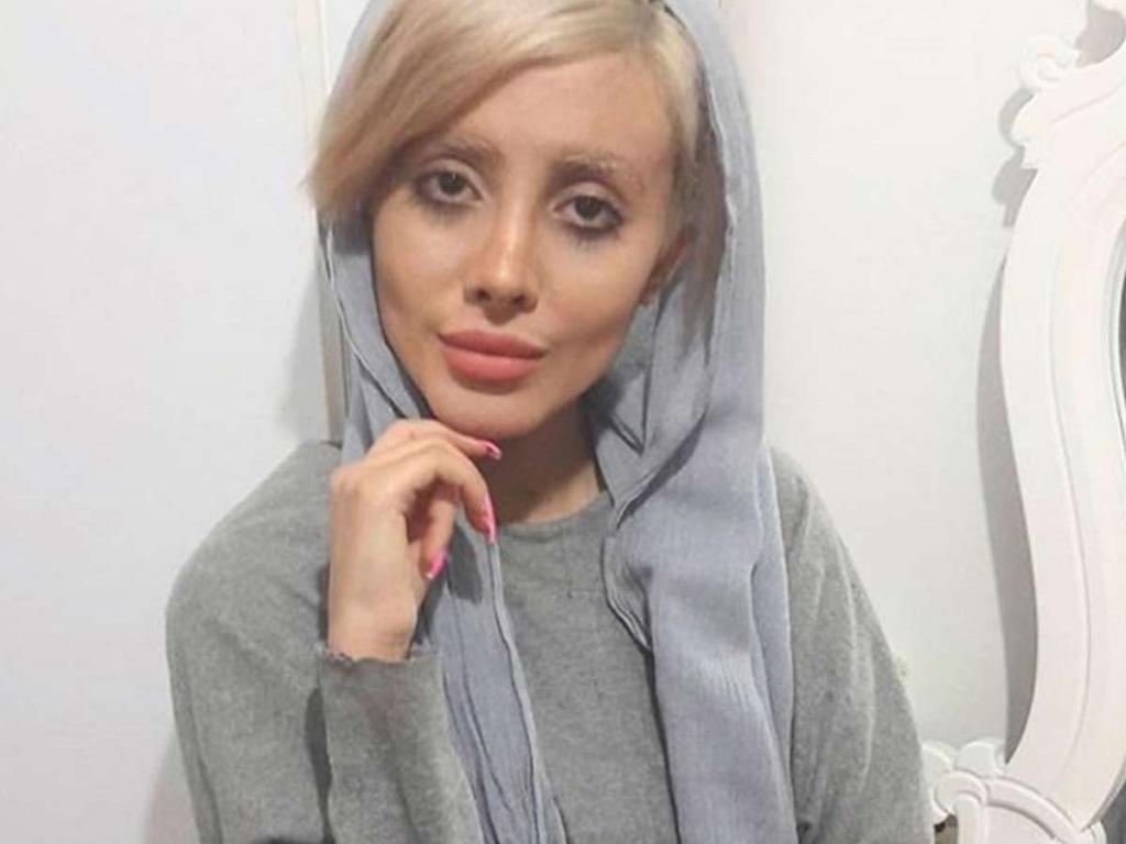 Sahar Tabar, Si Zombie Angelina Jolie dengan Kontroversi dan Kariernya