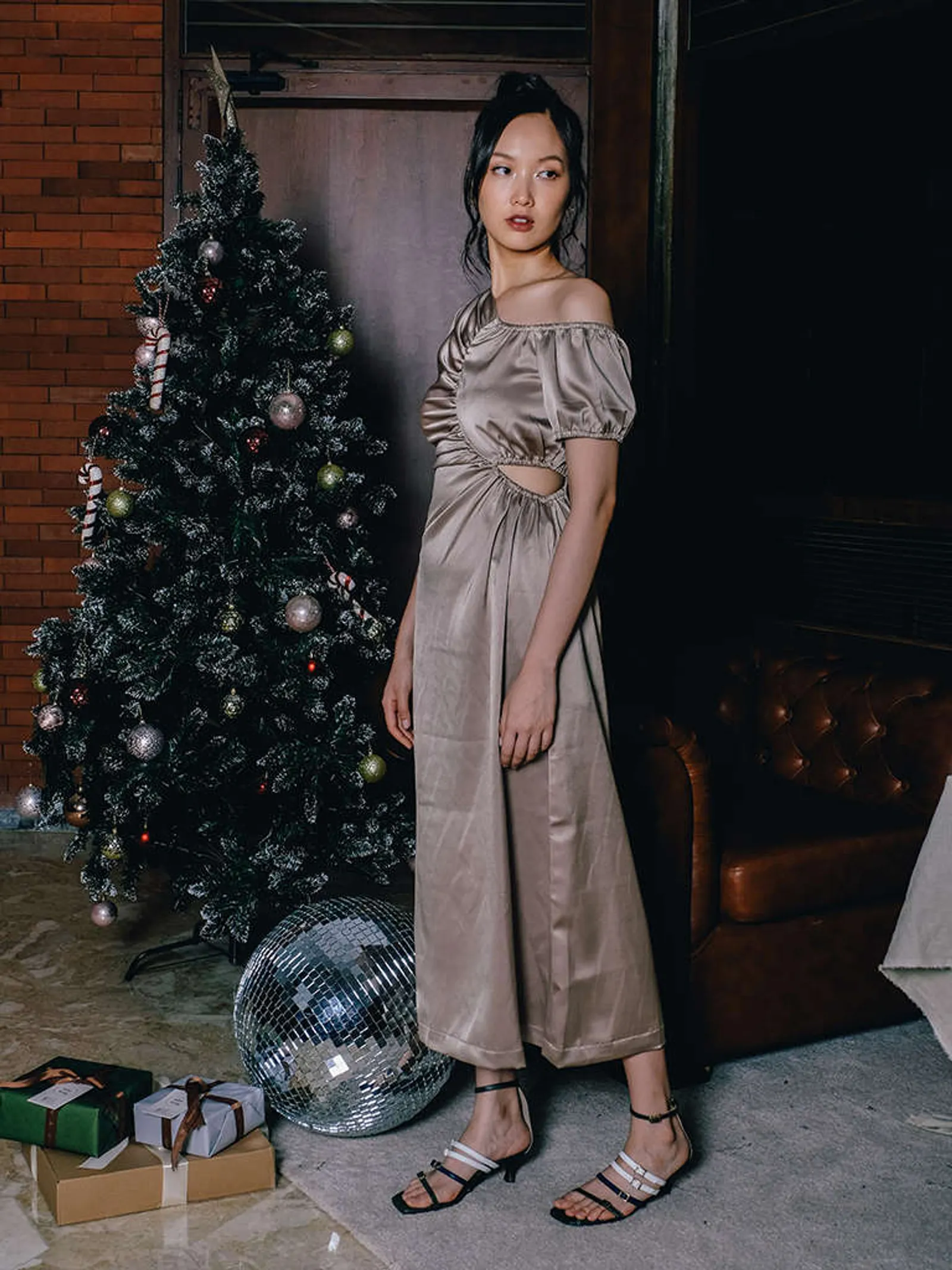 #PopbelaOOTD: Dress Glamor untuk Rayakan Natal Tahun Ini