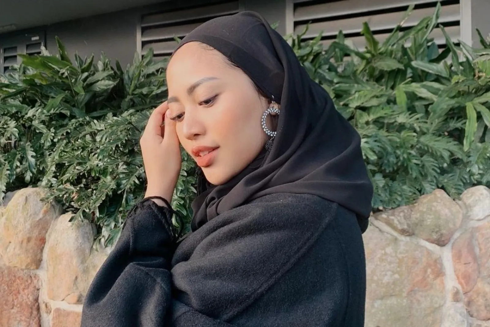 Transformasi Rachel Vennya, Terbaru Buka Hijab? 