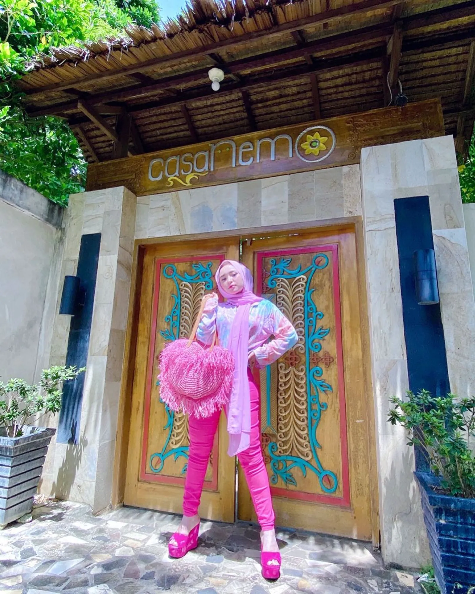 Gaya Herlin Kenza, Selebgram Asal Aceh yang Mirip Barbie