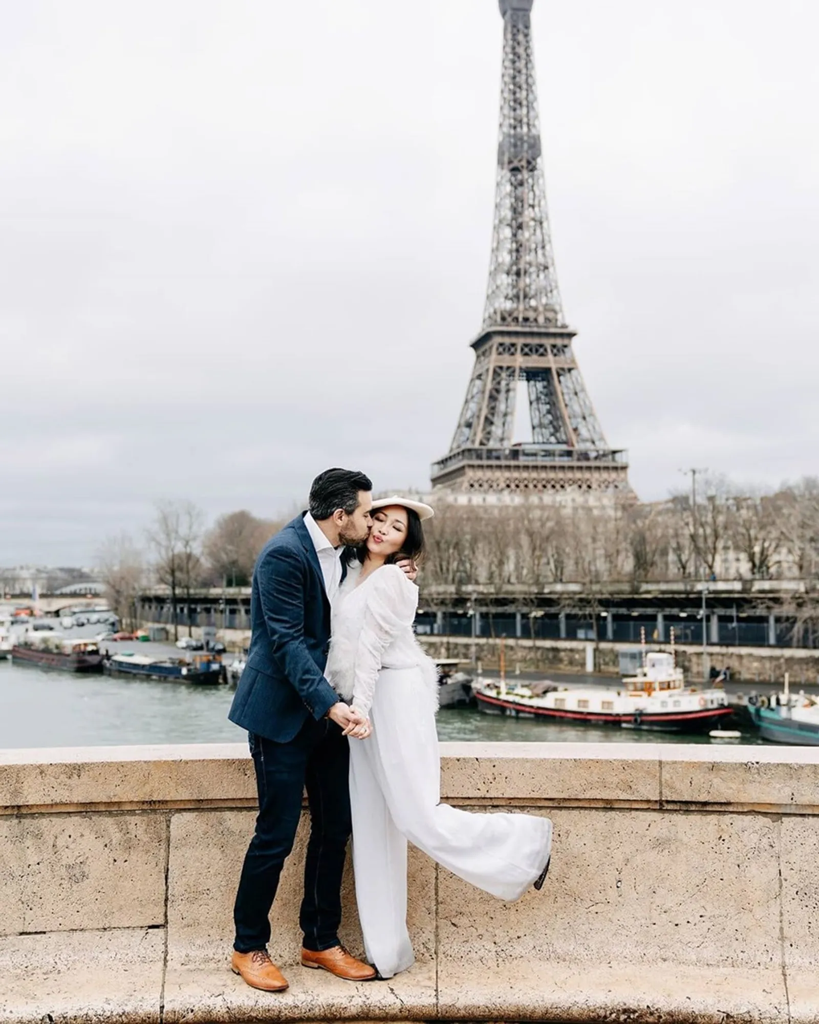 Gemas Banget! 11 Foto Pre-Wedding Artis Paling Romantis di Tahun 2020