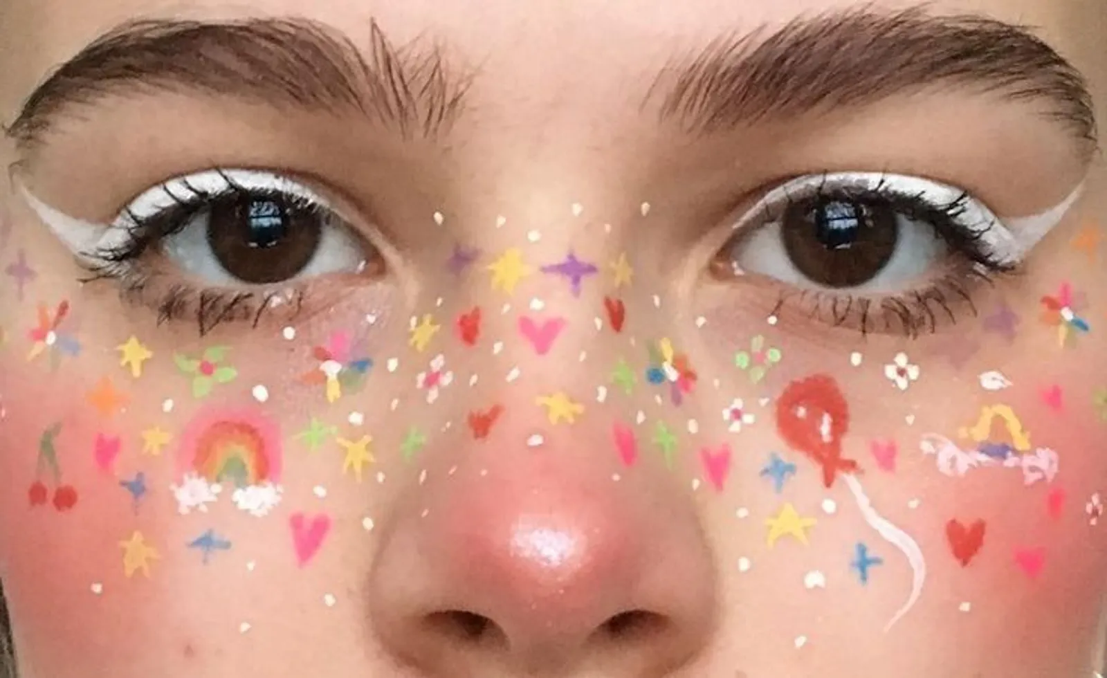 9 Tren Makeup TikTok yang Mendominasi Tahun 2020