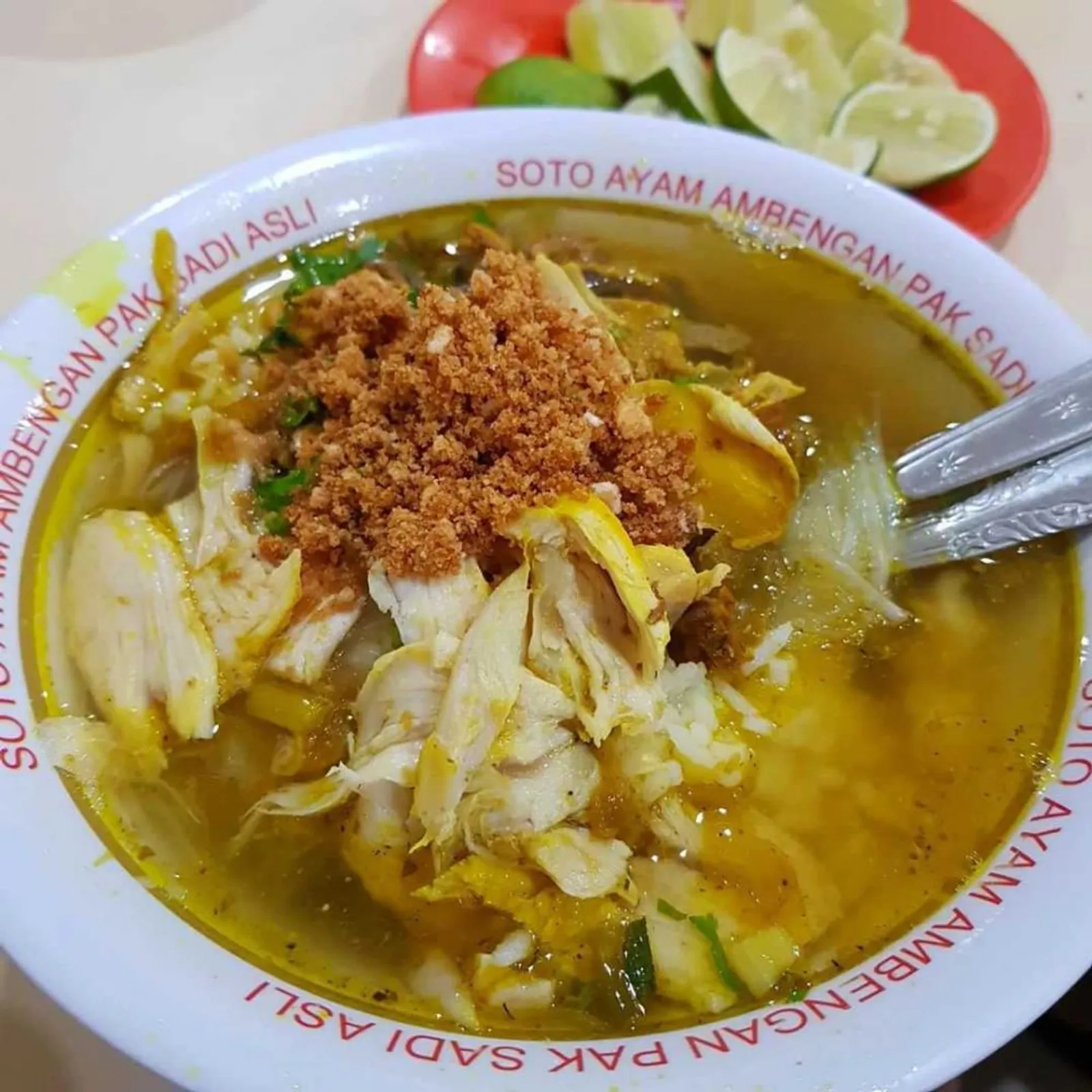 5 Rekomendasi Tempat Makan Soto di Surabaya, Dijamin Ketagihan!