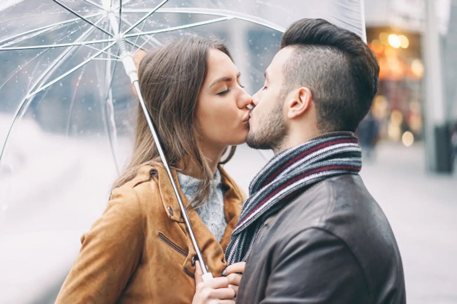 Jangan Baper, Ini 9 Arti Mimpi Ciuman yang Sebenarnya