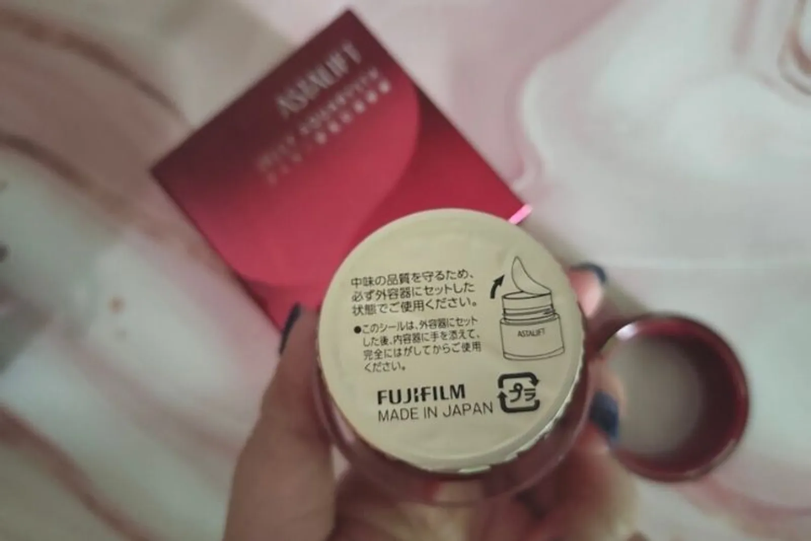 Review: Pakai Teknologi Kamera, Begini Sensasi Skincare dari Fujifilm