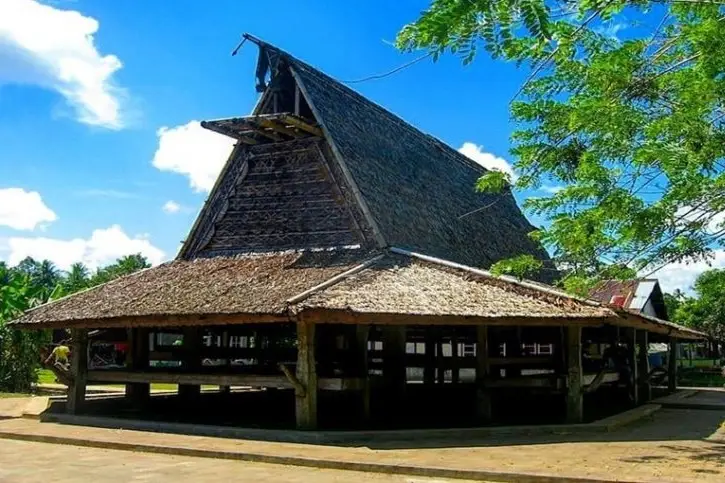 Bisa Jadi Inspirasi Desainmu, Ini Tiga Jenis Rumah Adat Maluku