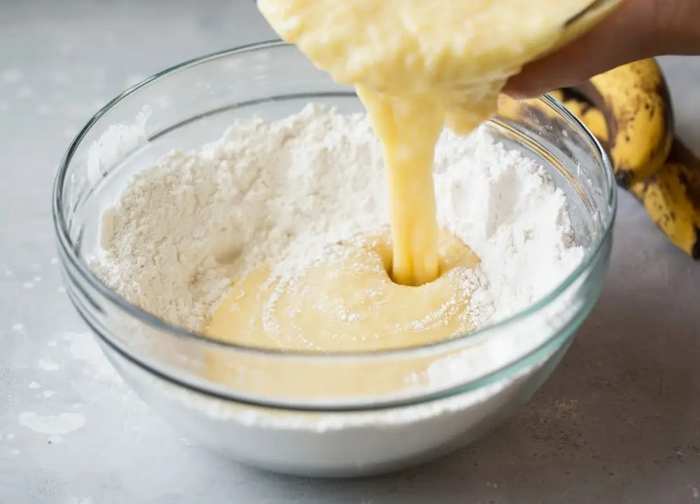 Teman Ngopi Sore Hari, Ini Resep Bolu Pisang Kukus yang Empuk