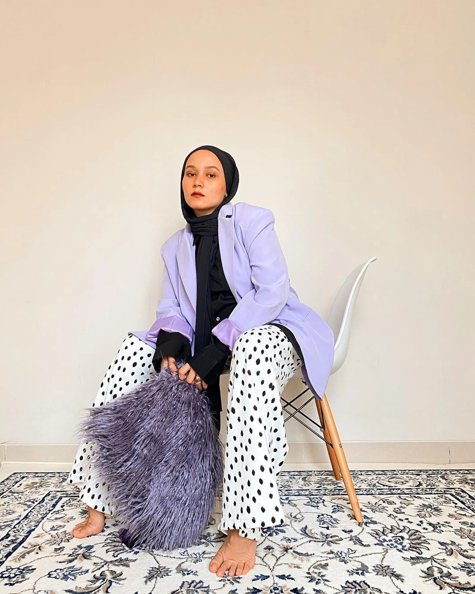 Tips Padu-padan Celana Motif untuk Perempuan Hijab