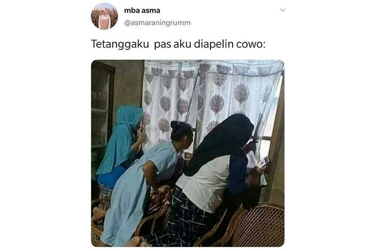 Jadi Pusat Perhatian, Ini 10 Meme Kocak Saat Bawa Pacar ke Rumah