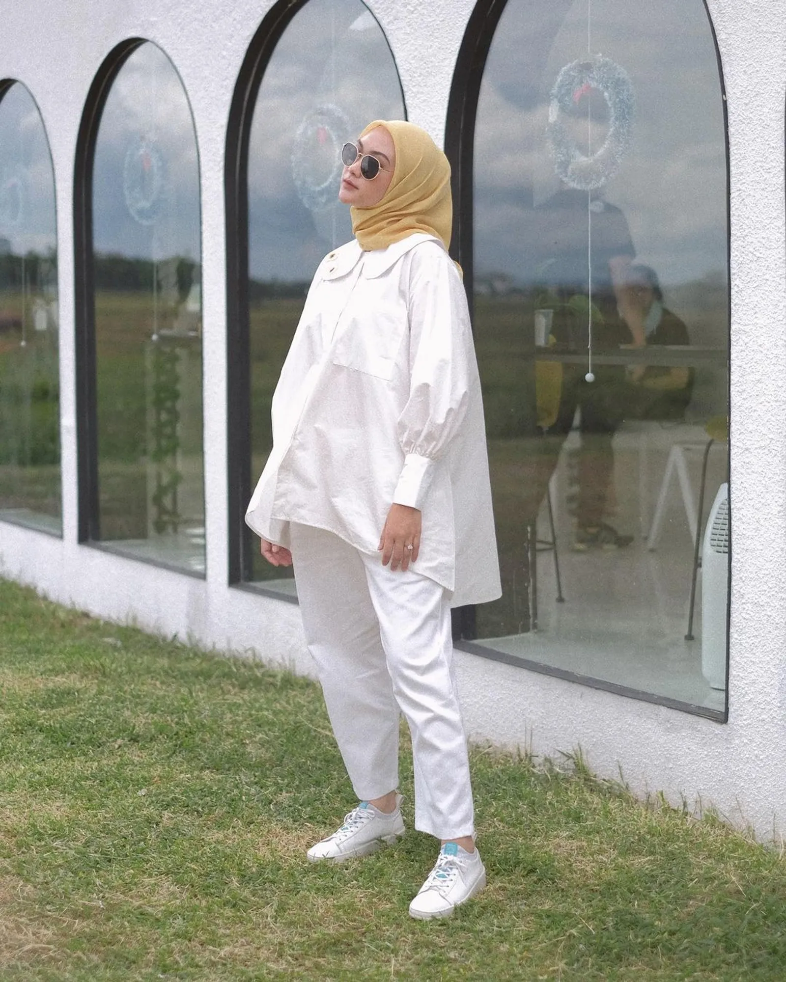 Deretan Warna Hijab yang Dapat Membuat Wajah Terlihat Lebih Cerah