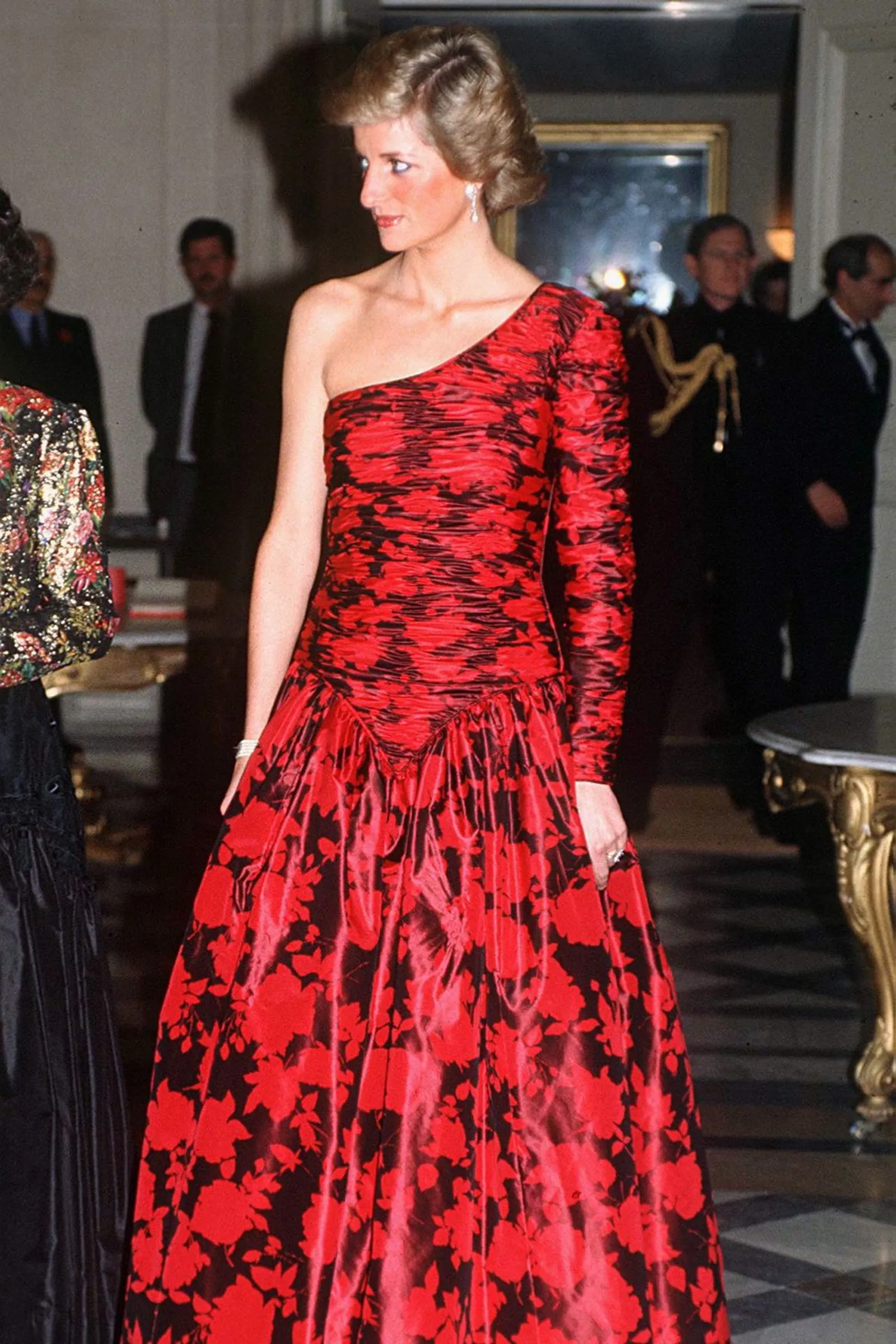 Gaun Terbaik Anggota Kerajaan Inggris, Diana hingga Kate Middleton