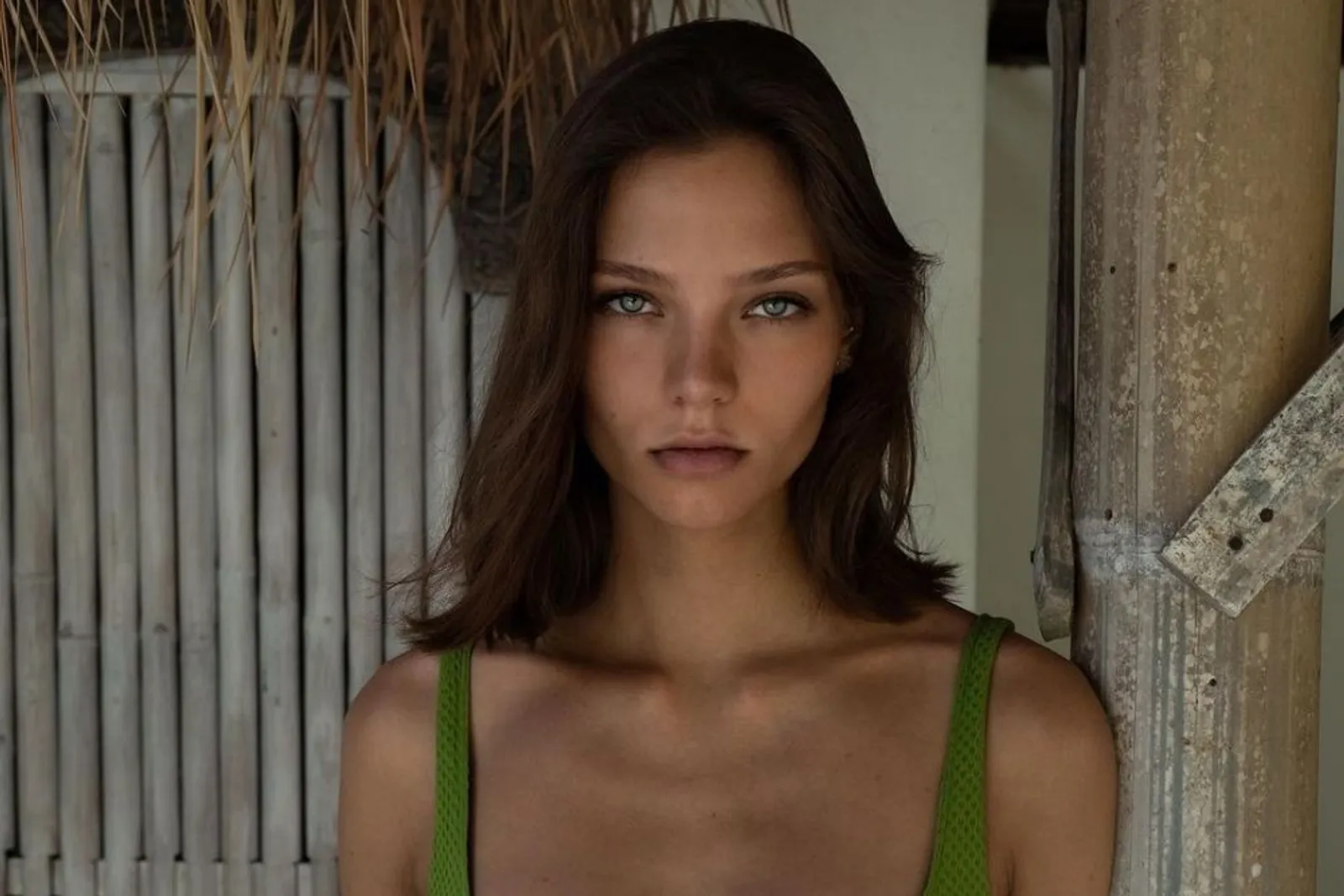 7 Potret Alesya Kafelnikova, Model Rusia yang Pose Telanjang di Bali