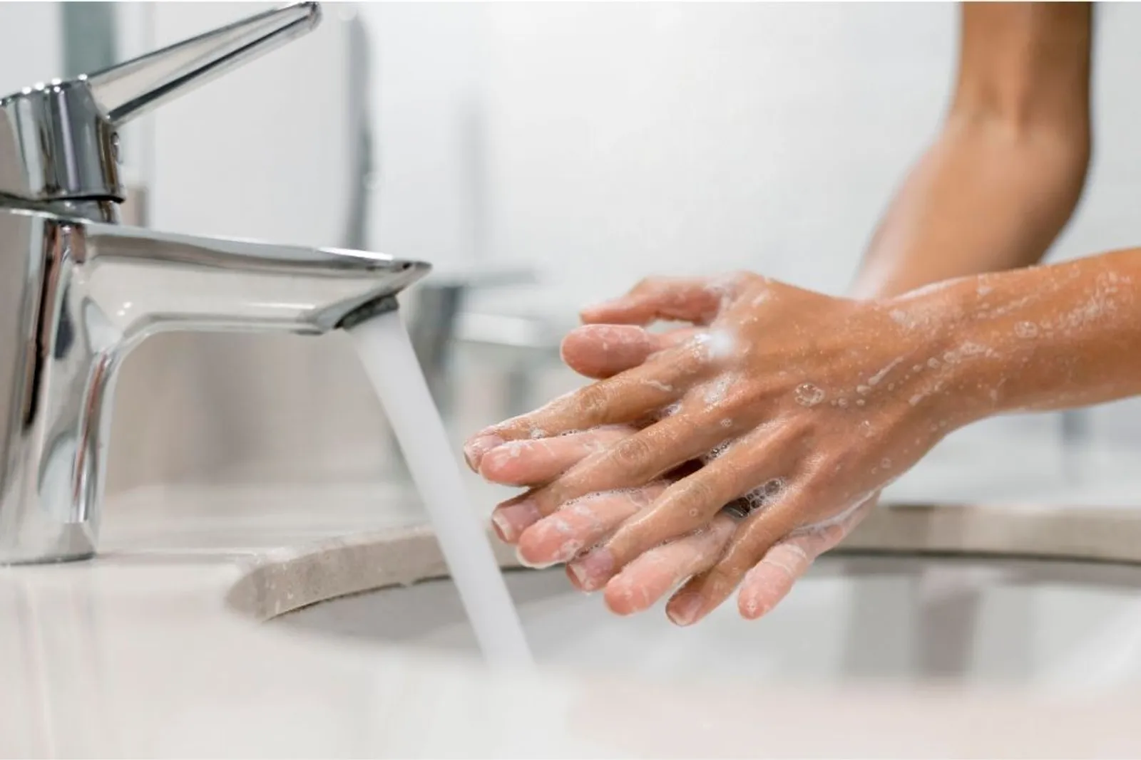 5 Tips Mencuci Softlens di Rumah, Mata Sehat Terhindari dari Iritasi