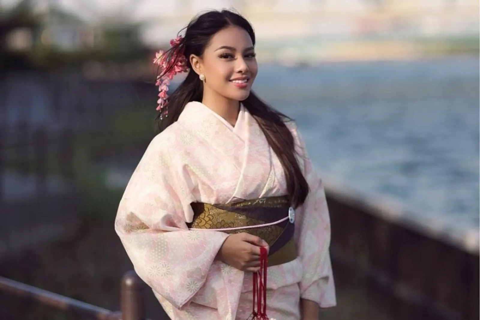 Syahrini dan Deretan Seleb Ketika Berbalut Kimono, Bak Warga Lokal!