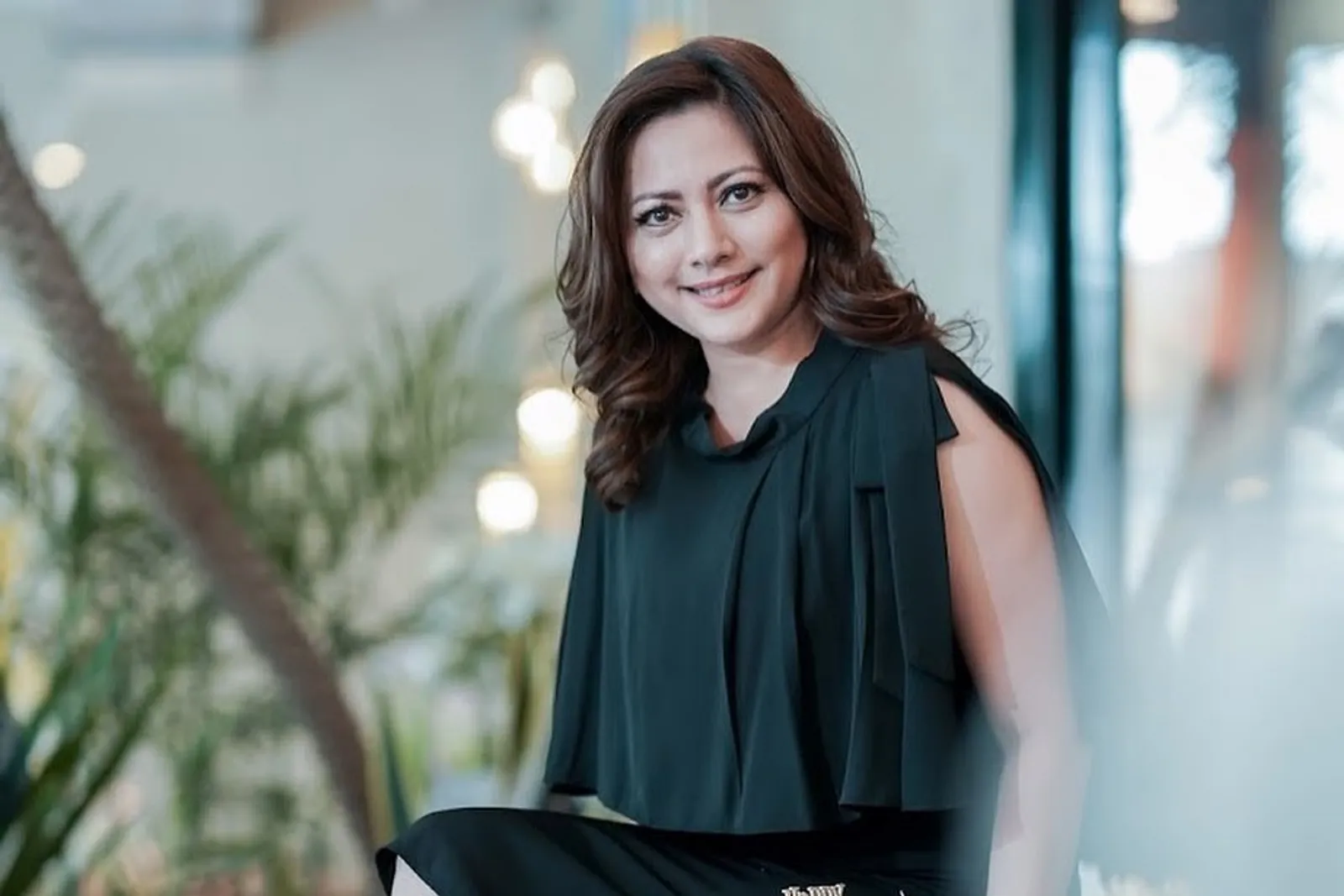 Gaya Artis Indonesia yang Jadi Istri Kedua, Sederhana hingga Glamor!