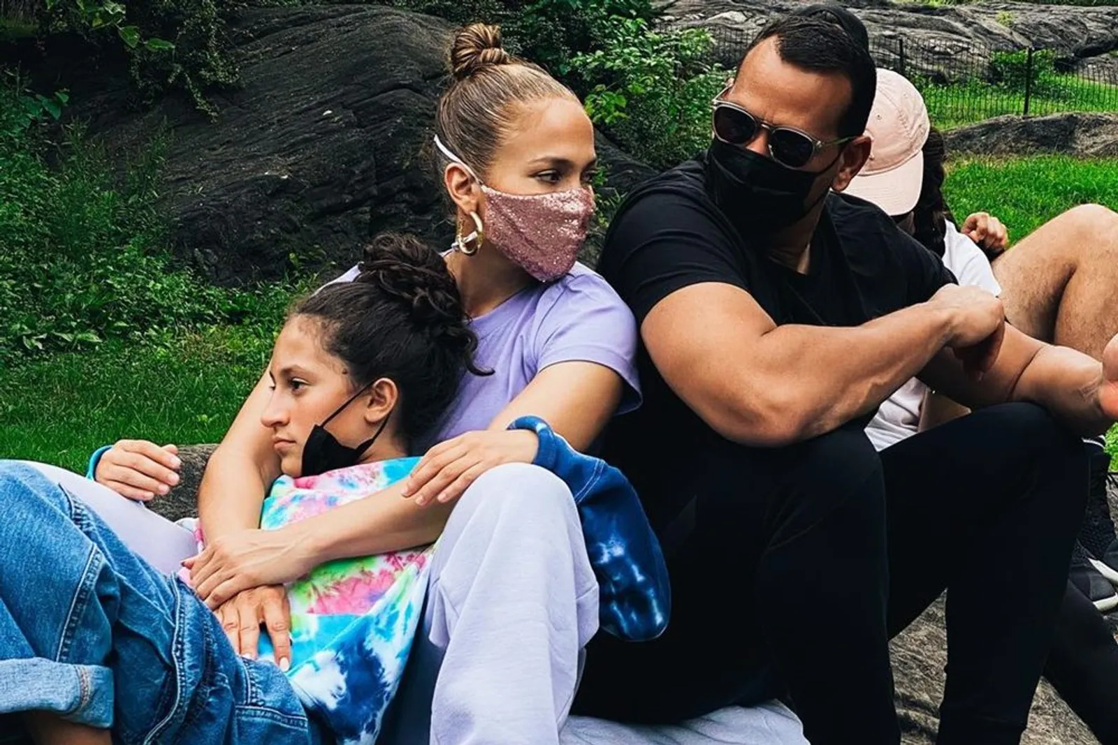 Dikabarkan Putus, Ini 9 Fakta Hubungan Jennifer Lopez & Alex Rodriguez
