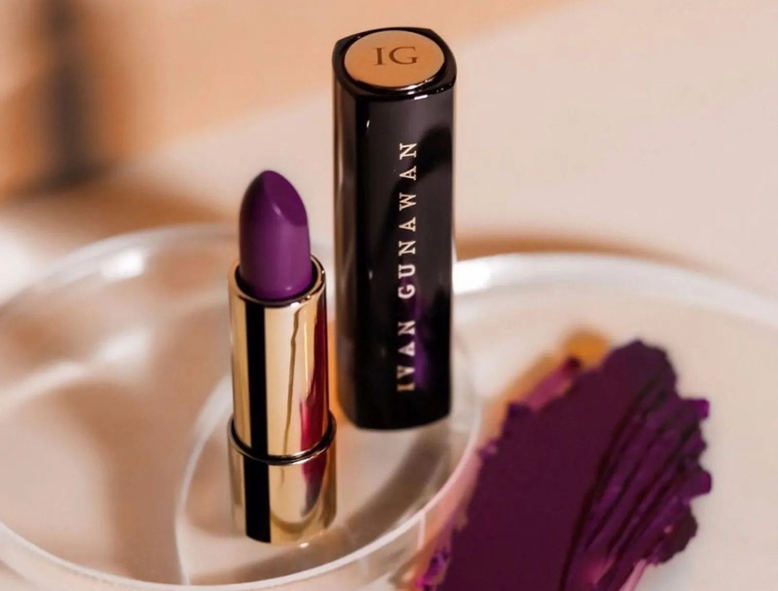 8 Lipstik dari Brand Kosmetik Artis yang Wajib Kamu Coba
