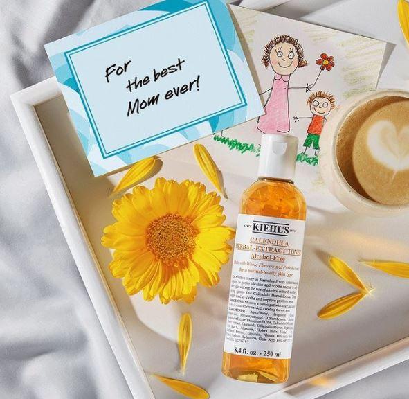 7 Rekomendasi Skincare dengan Bahan Calendula, Bikin Kulit Halus!