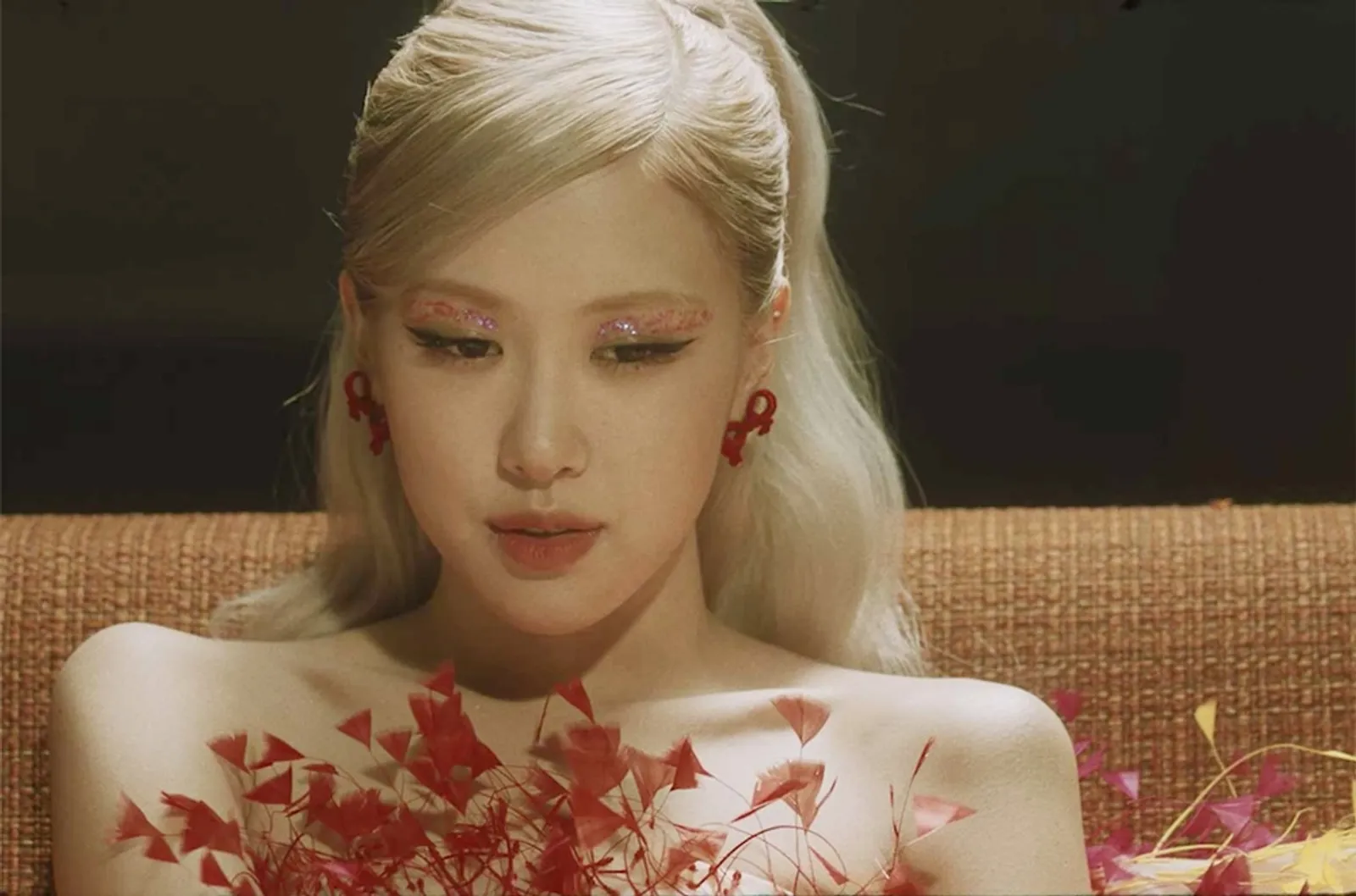 Luput dari Perhatian, 7 Fakta Penting MV 'Gone' Rose BLACKPINK