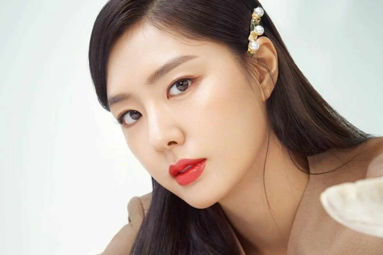 7 Potret Seo Ji Hye, Lawan Main Sekaligus 'Pacar' Kim Jung Hyun