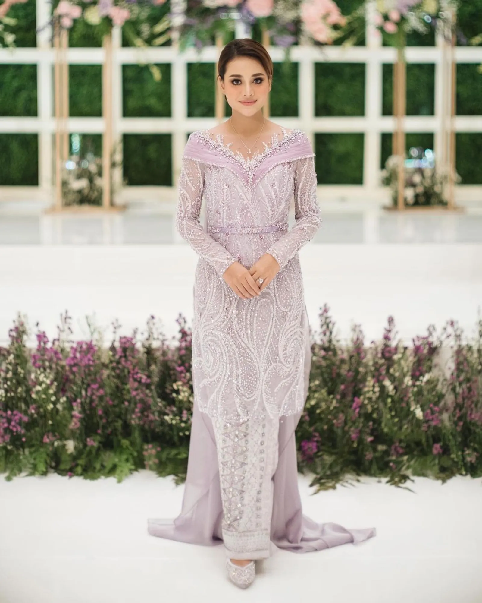 Didominasi Warna Pastel, Intip Tren Warna Kebaya Lamaran Kekinian