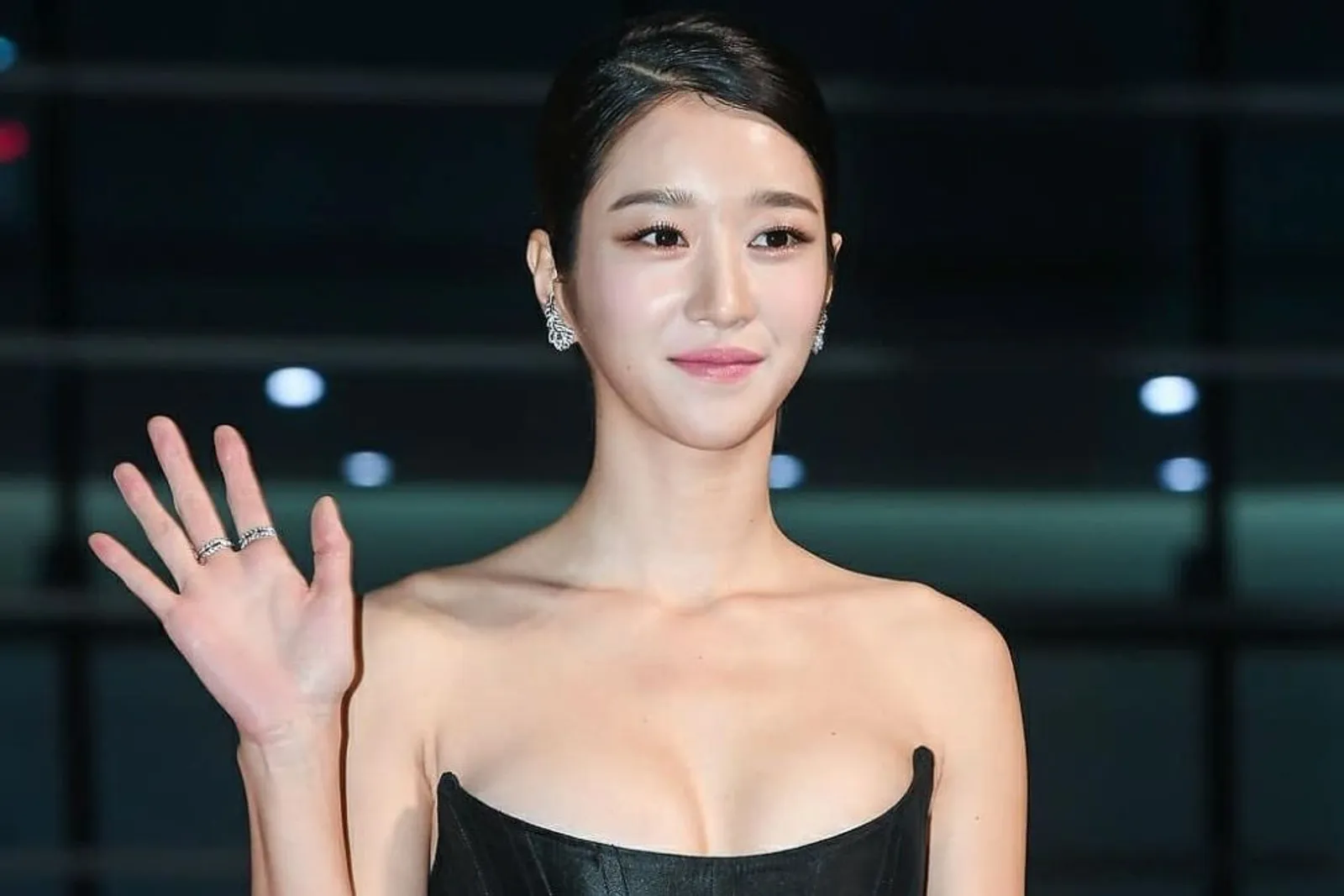 Diduga Dalang Sikap Kasar Kim Jung Hyun, Intip Pesona Dingin Seo Ye Ji