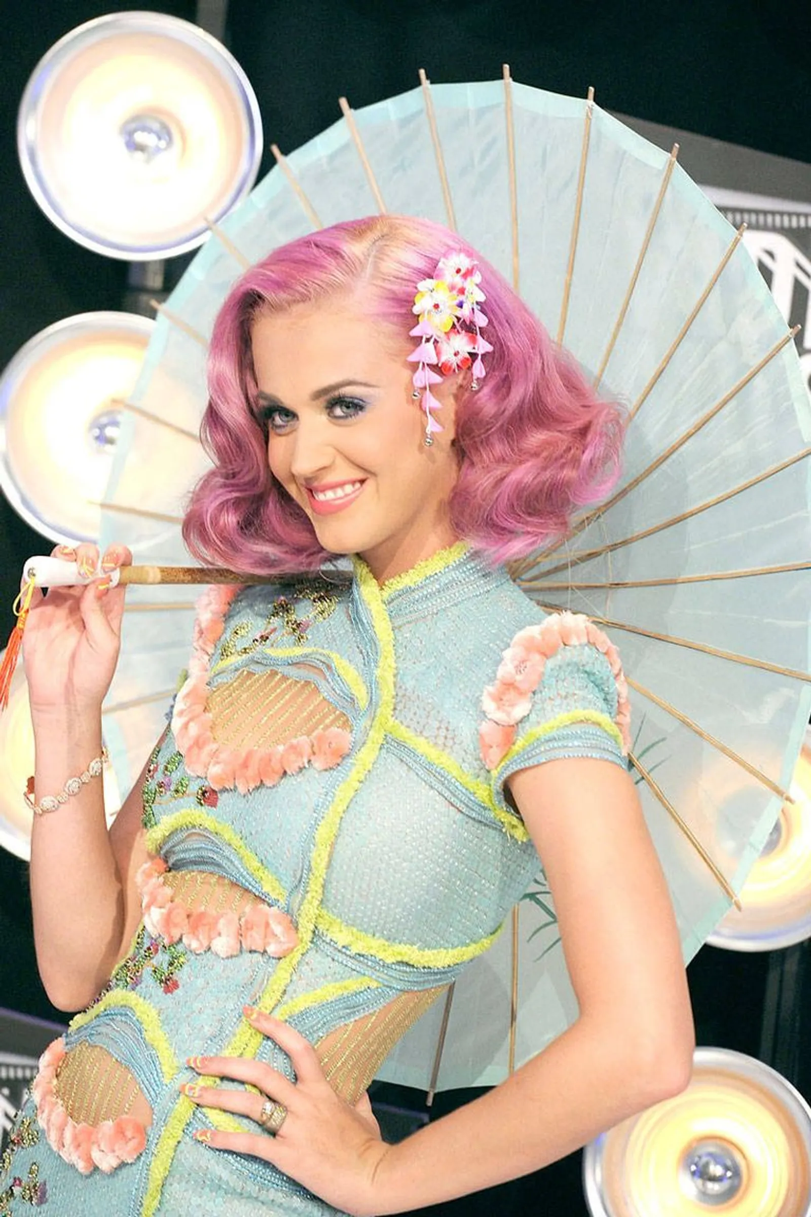 Transformasi Gaya Katy Perry dari Masa ke Masa, Nyentrik jadi Elegan