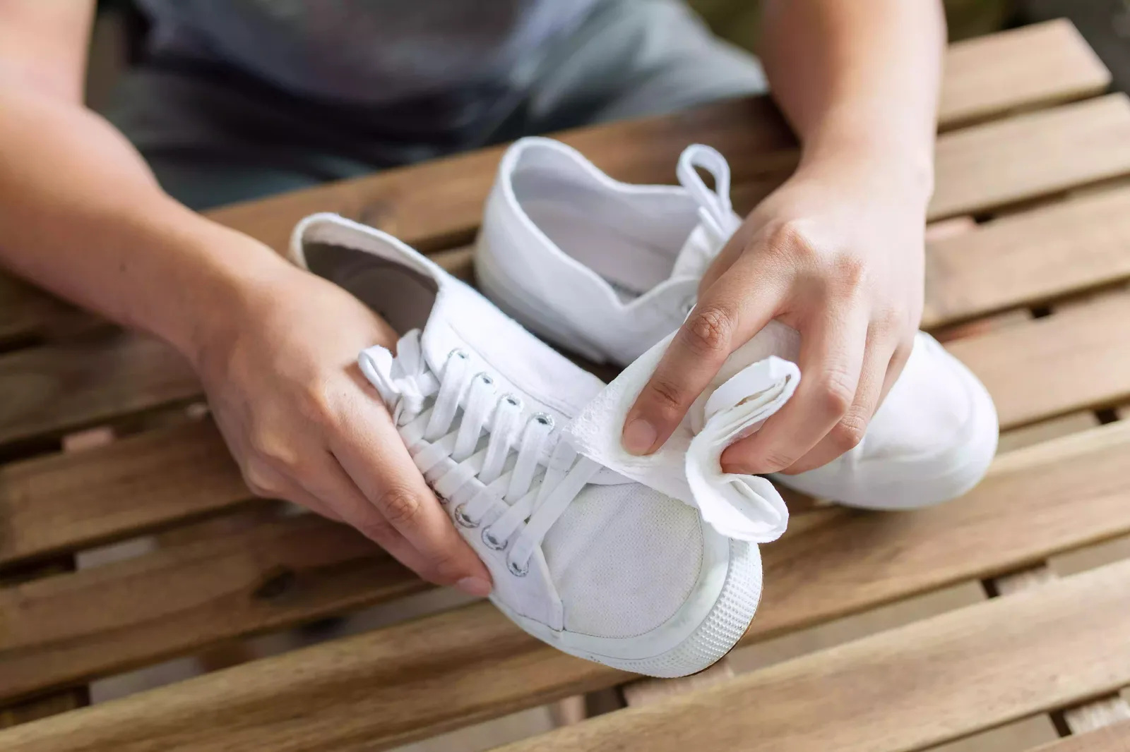 Cara Menyimpan Sepatu yang Jarang Dipakai Supaya Tetap Awet