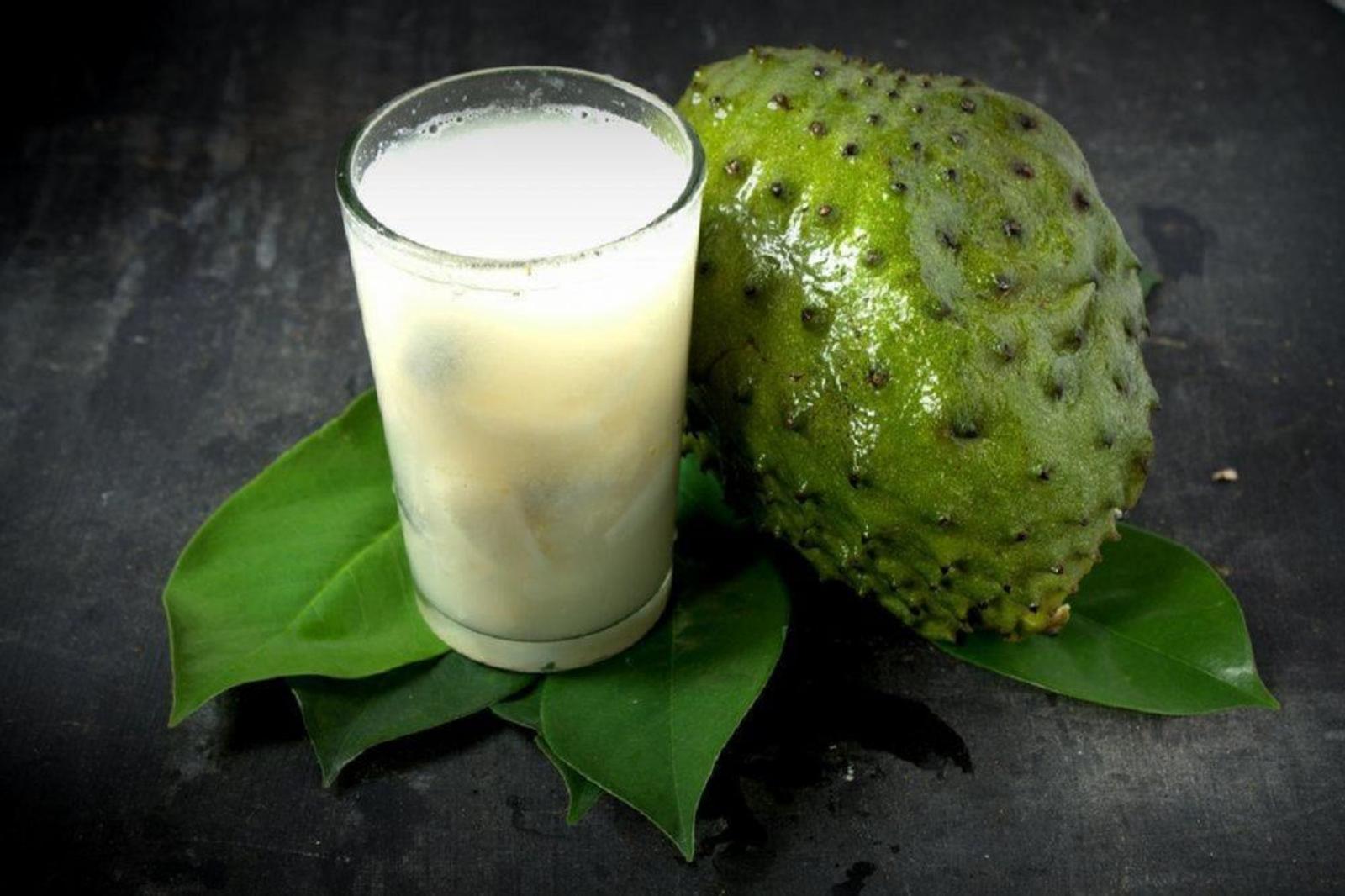 5 Kreasi Minuman Air Kelapa Muda Segar yang Cocok untuk Buka Puasa