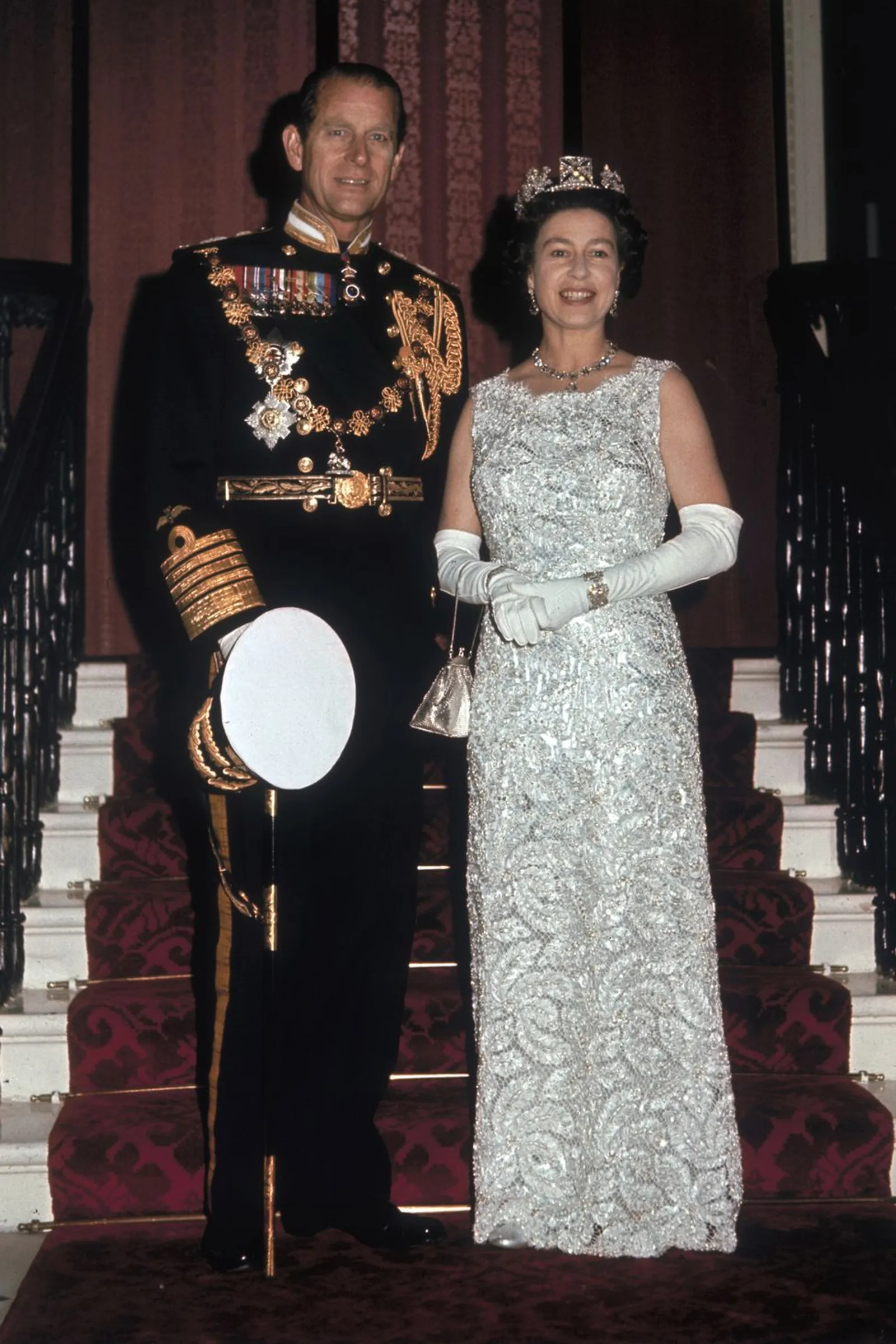 Gaya Masa Muda Ratu Elizabeth & Pangeran Philip, Bukti Couple Goals!