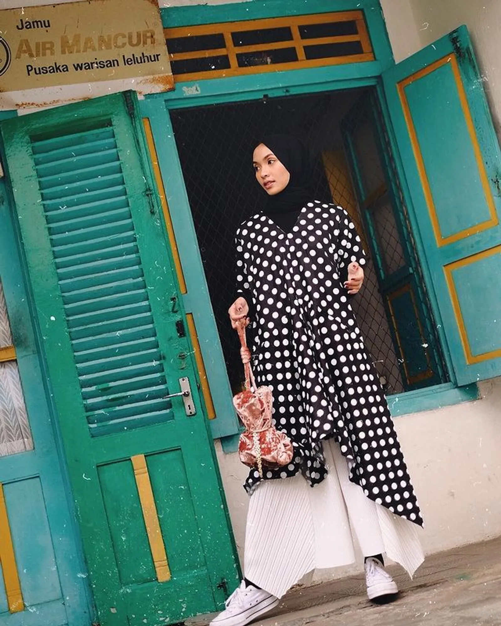 Inspirasi Padu-padan Baju Tunik untuk Cewek Hijabers