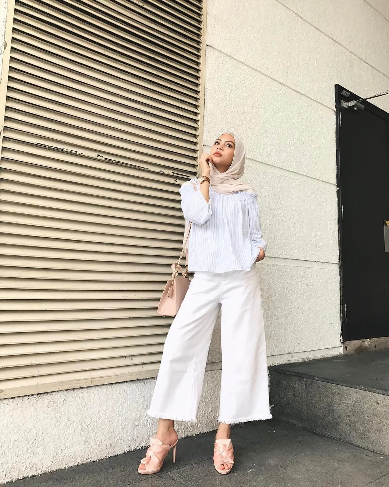Inspirasi Celana Jeans Longgar Kasual untuk Hijabers