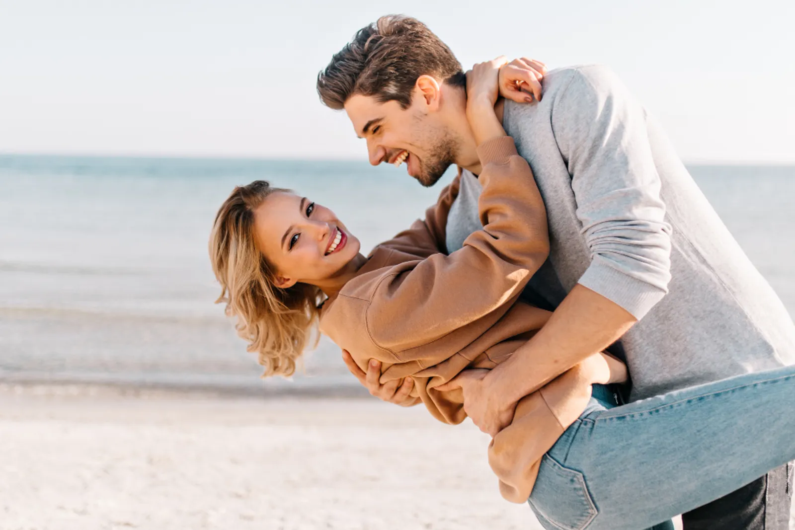 5 Alasan Pentingnya Tahu Bahasa Cinta Kamu dan Pasangan