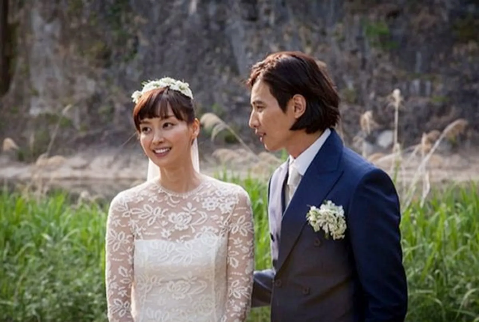 Serba Tertutup, 6 Fakta Kisah Cinta Won Bin & Lee Na Young