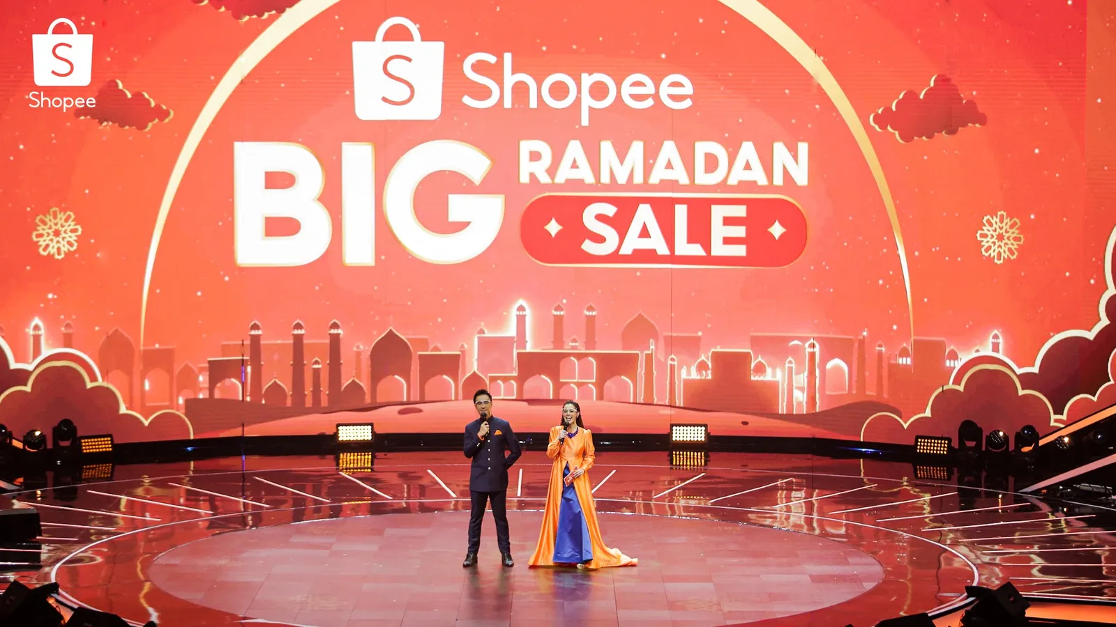 Kompak! 7 Foto Keseruan Keluarga Aldebaran di TV Show Big Ramadan Sale