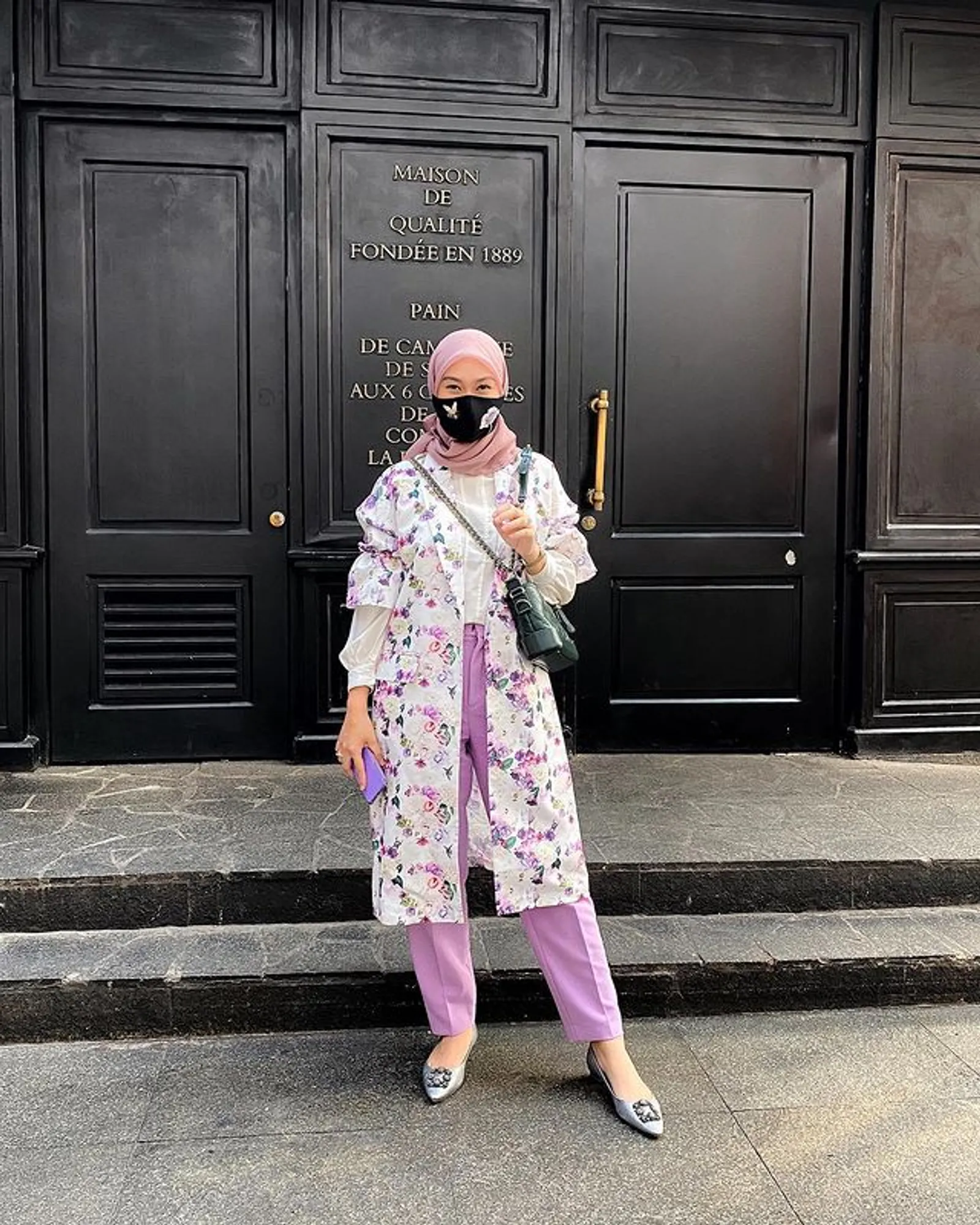 Inspirasi Padu-padan Outfit Puff Sleeves untuk Perempuan Hijab
