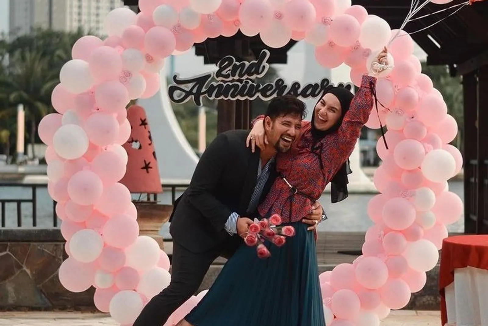 10 Momen Seru Ammar Zoni & Irish Bella Rayakan Anniversary Pernikahan