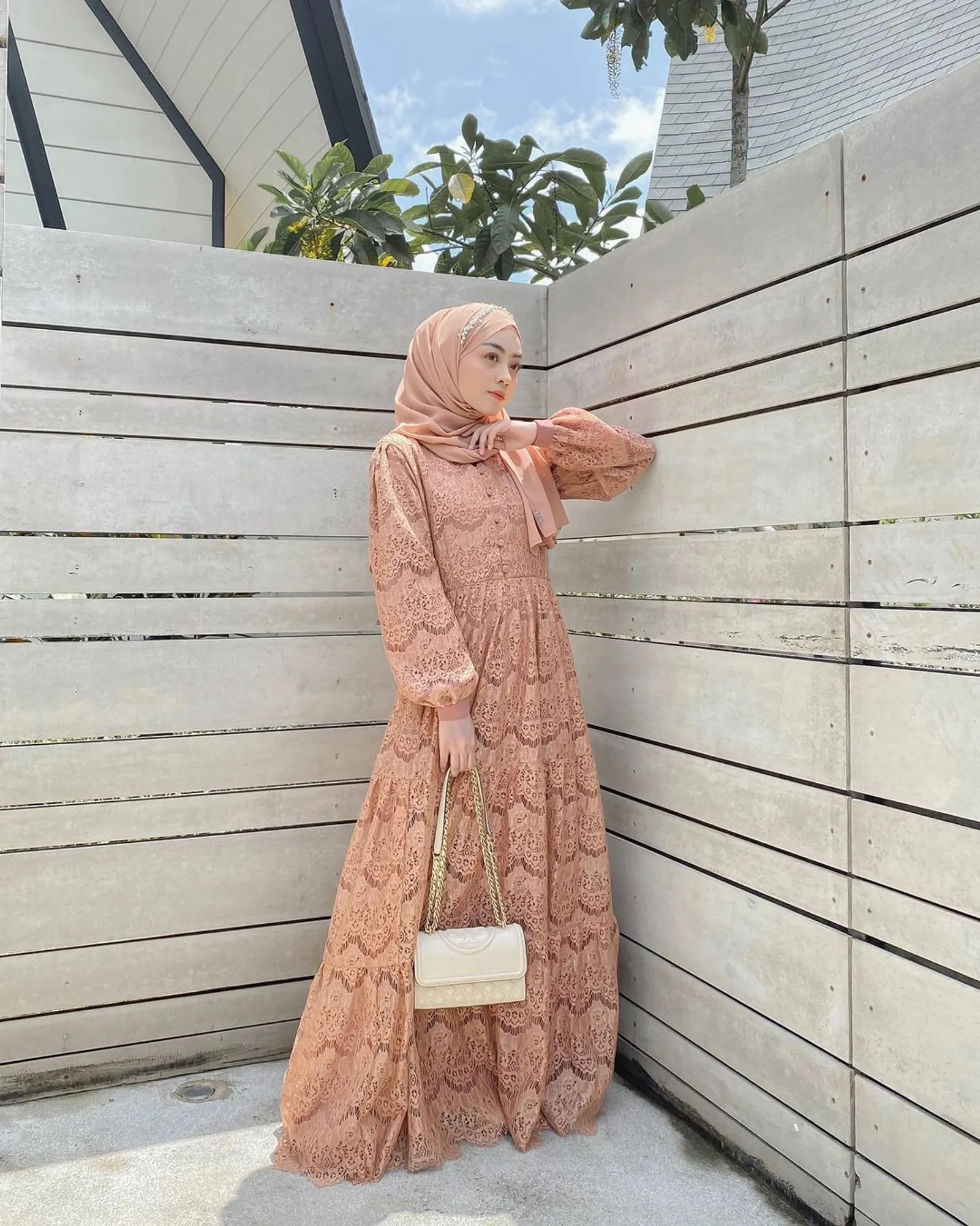Inspirasi Modest Wear untuk Outfit Manis di Idul Fitri