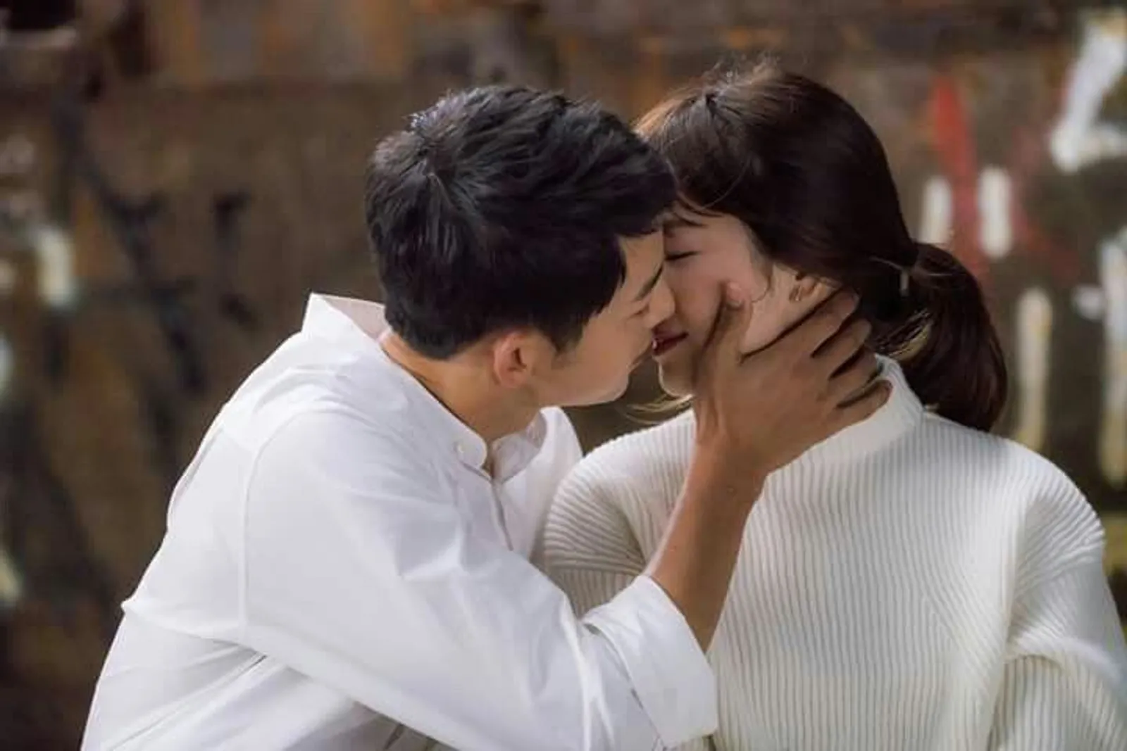 12 Potret Mesra Song Joong Ki-Jeon Yeo Bin vs Song Hye Kyo