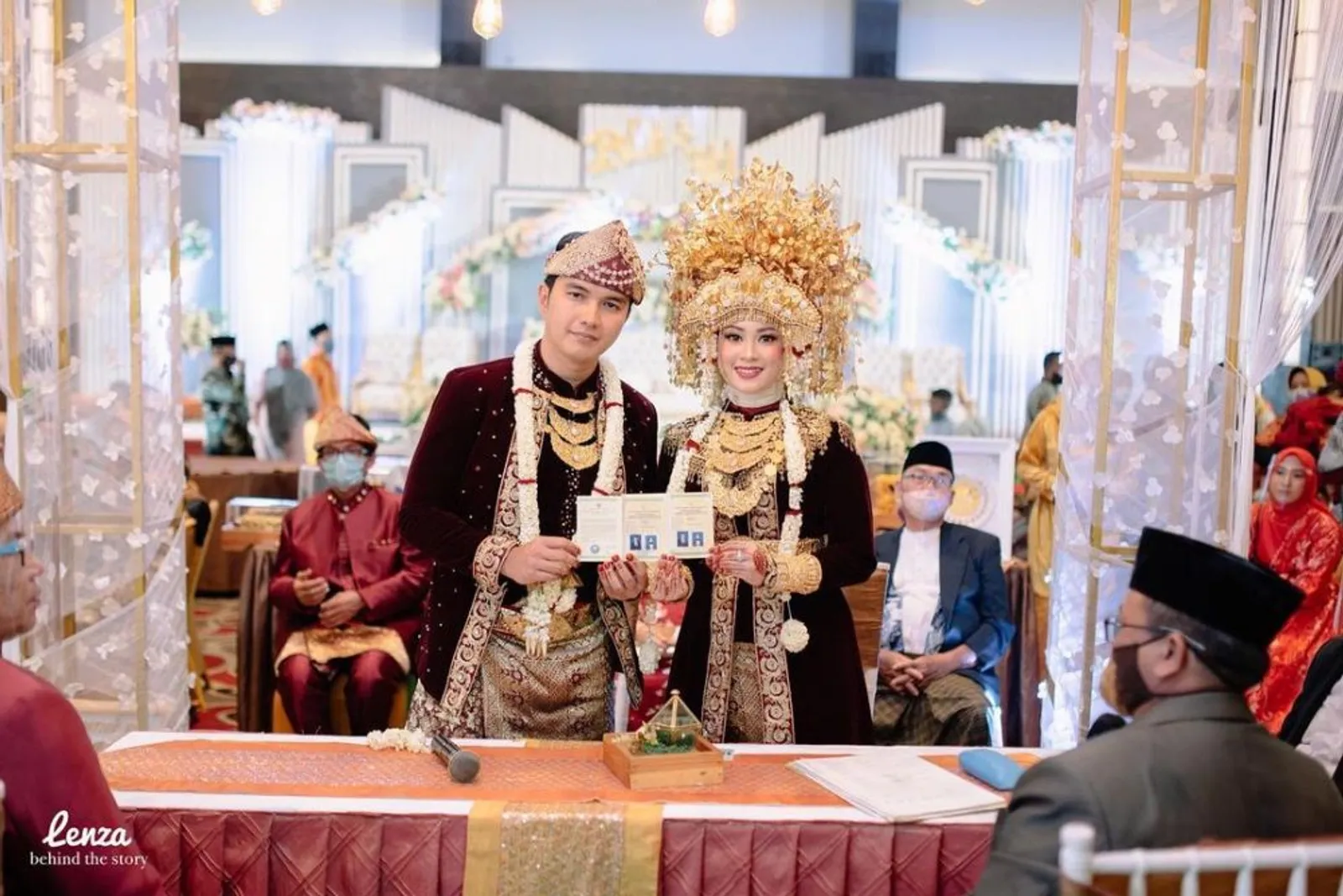 11 Pernikahan Artis yang Mengusung Adat Sumatra, Bak Bangsawan Melayu