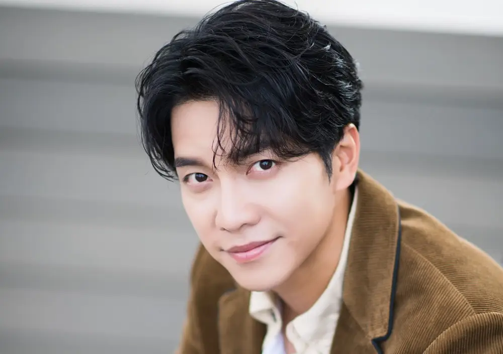 Tinggalkan Hook Entertainment, Lee Seung Gi Mempersiapkan Rencana Baru