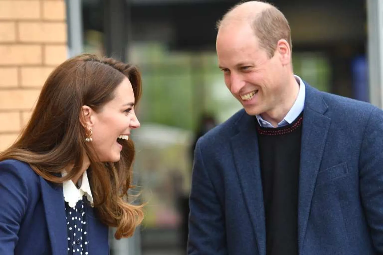 Gaya Kate Middleton dan Pangeran William saat Tur di Skotlandia