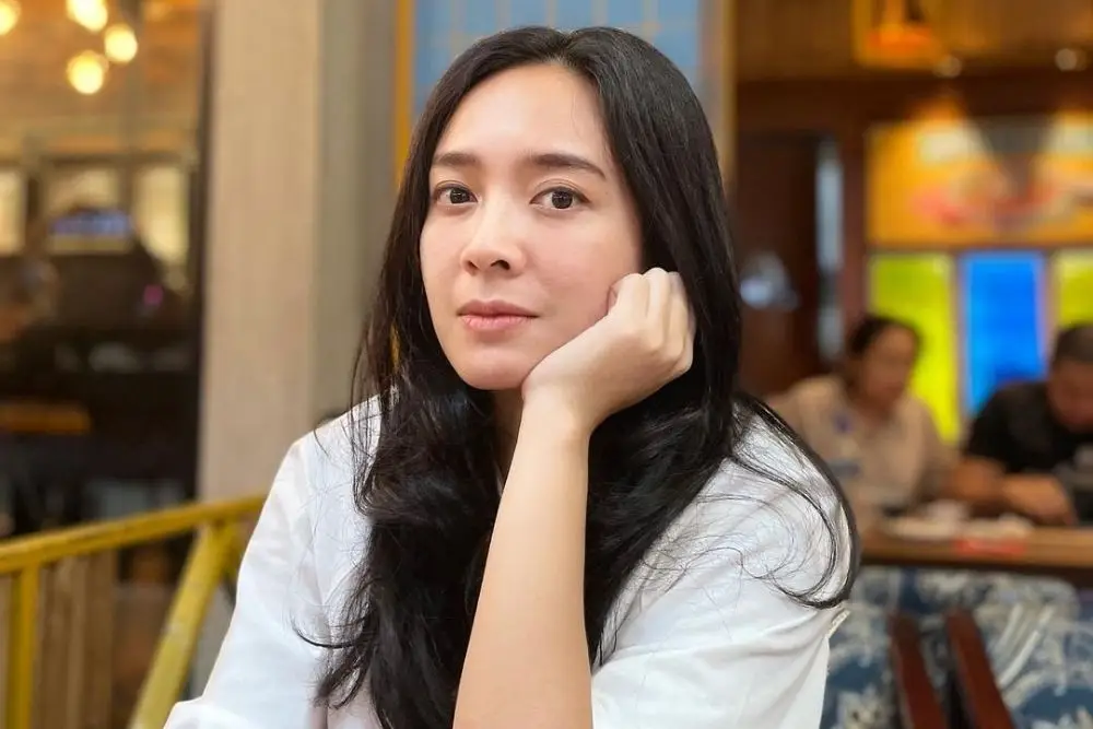 7 Pesona Istri Anak Band yang Bikin Hati Luluh 