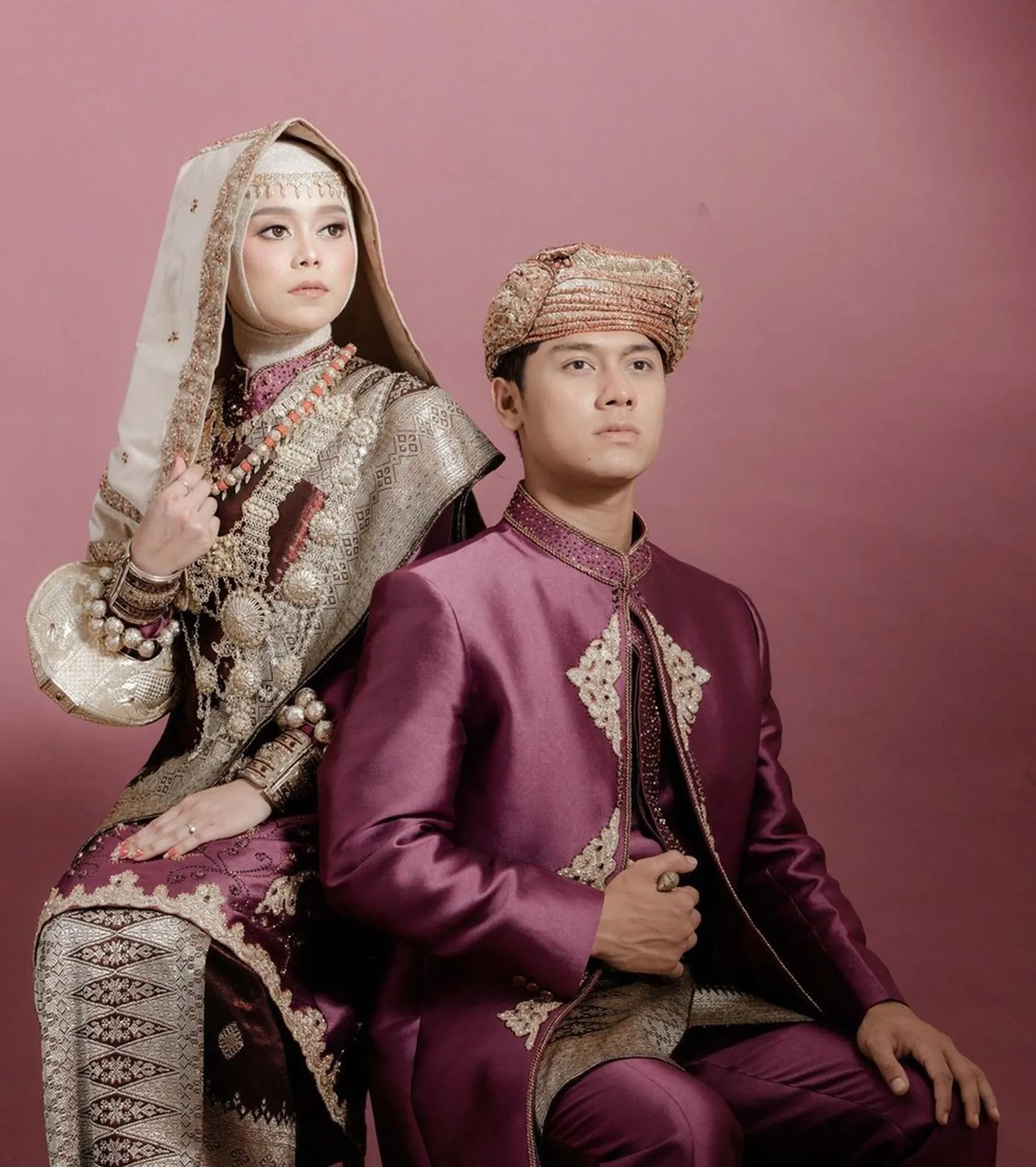 Deretan Gaya Artis yang Pernah Pre-Wedding Menggunakan Koto Gadang